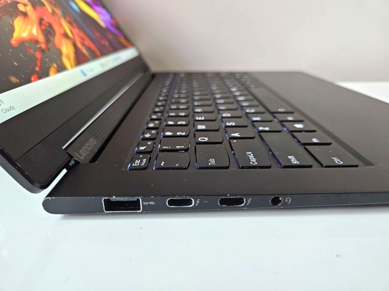 Yoga 9 14ITL5 2-in-1 TOUCH 14-inch i7-1185G7 8GB RAM 256Gb Win 11 Pro Stylus