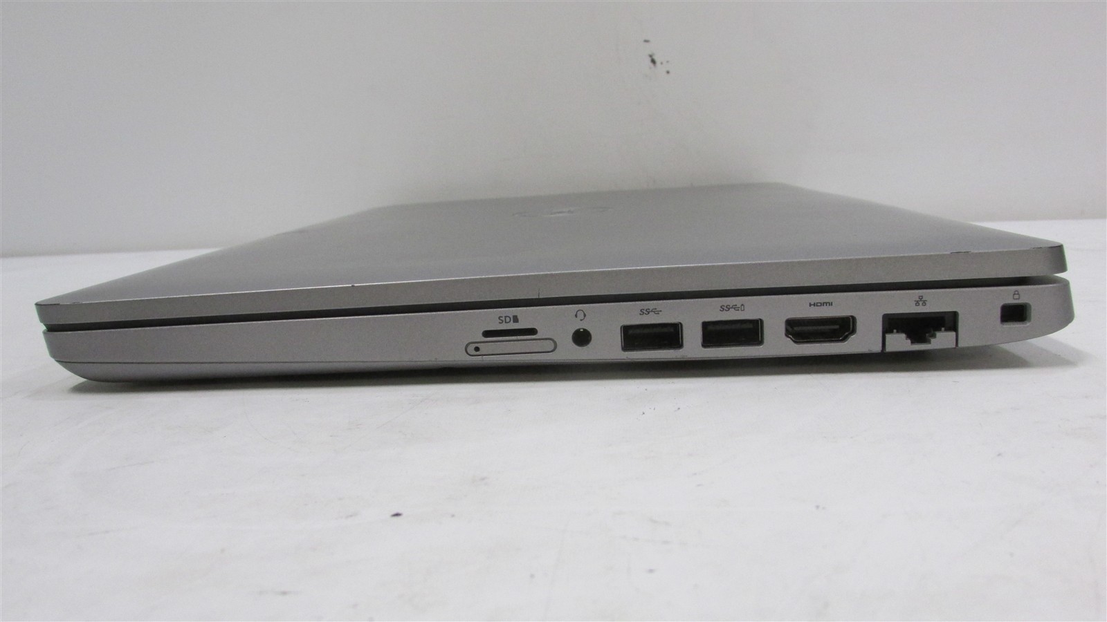 Dell Latitude 5510 i5-10310U 1.7GHz 16GB RAM 256GB NVME 15.6″ Win 11 Home DMG
