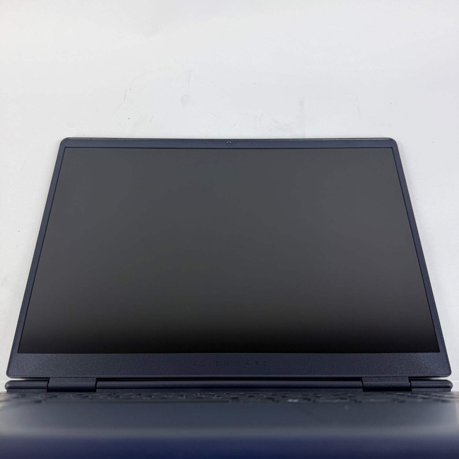 Alienware 16 Aurora P139F 15.6″ Core 7 240H 16GB RAM 1TB SSD GeForce RTX 5050