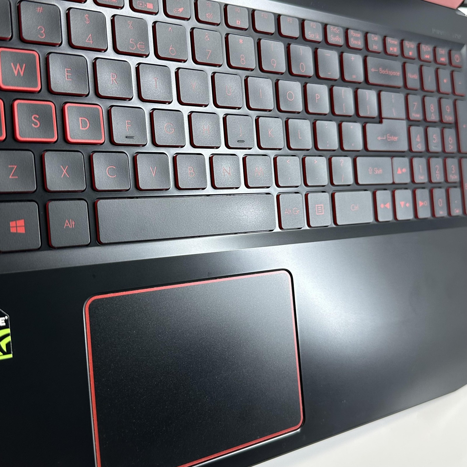 Acer Nitro 5 15.6 FHD i5-7300HQ 2.50GHz 16GB 256GB SSD/1TB HDD GTX 1050 Ti Good