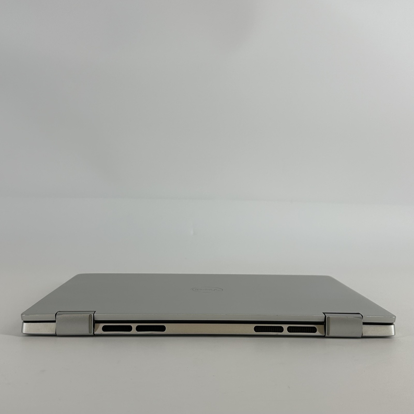 Dell Inspiron 7420 (2-in-1) 14 Silver FHD+ 1.7 GHz i7-1255U 16GB 512GB SSD Good