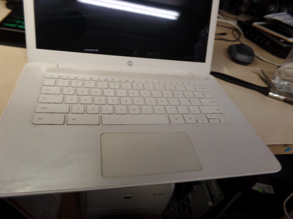 Awesome HP 14″ Touchscreen Chromebook White 14-CA021NR