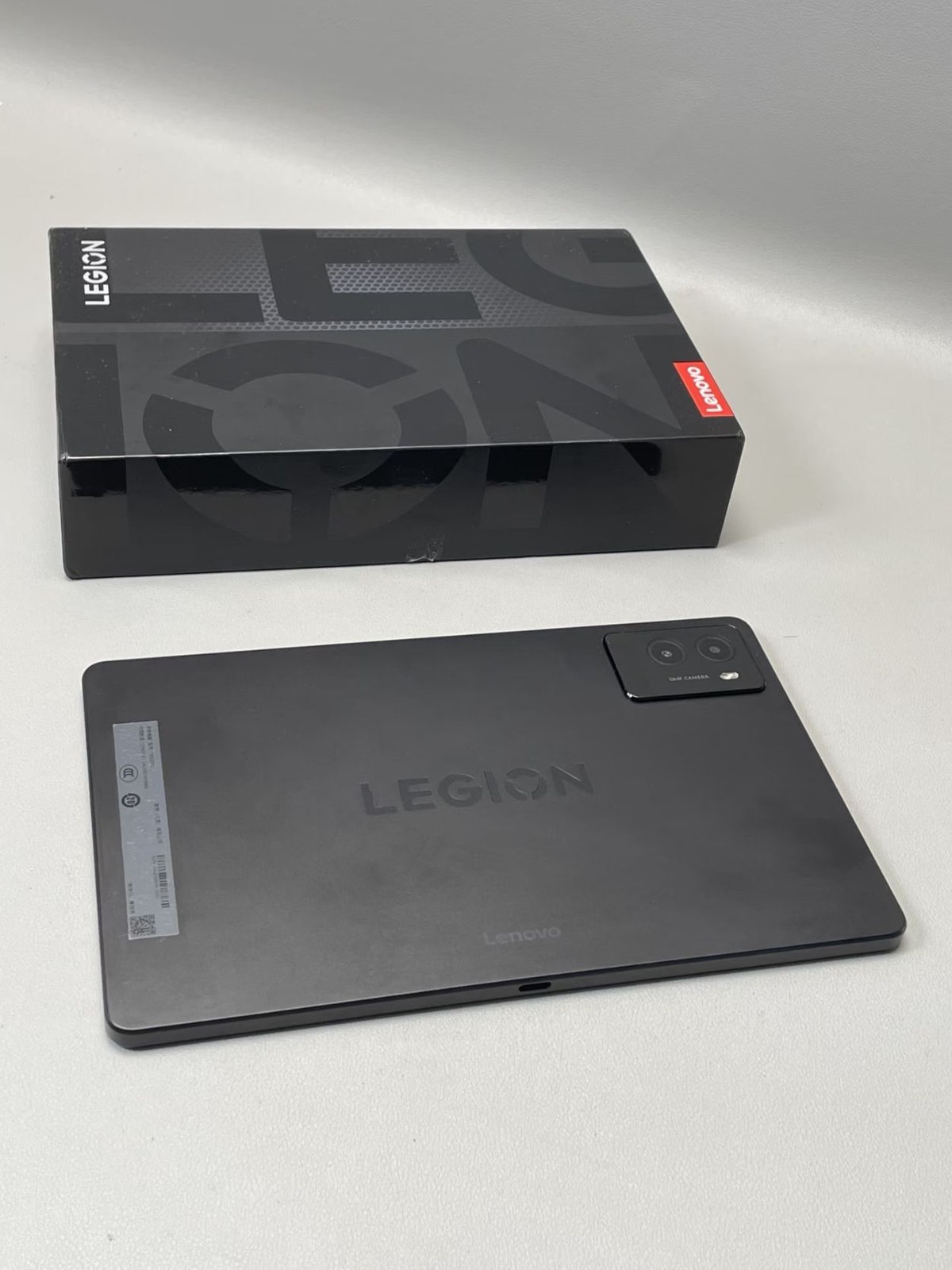 Lenovo Legion Y700 (2025) 8.8” 13MP Snapdragon 8 Gen 3 WIFI Android 6550mAh