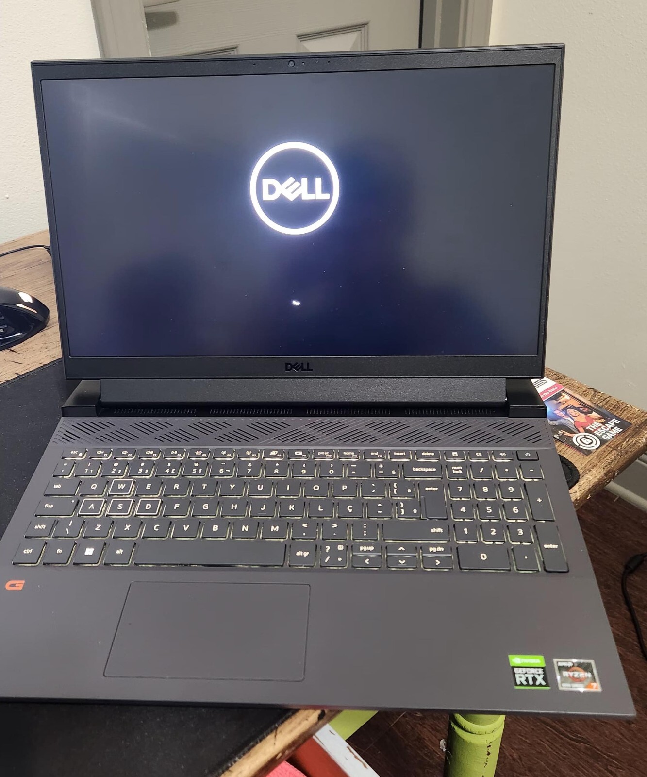 DELL G15 – R7 6800H – RTX 3060 – FHD 165Hz – RAM 16GB/SDD 512GB – W11 PRO