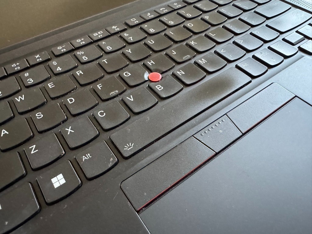 Lenovo ThinkPad X1 Carbon Gen 9 Laptop Intel Core i5-1135G7 16GB RAM – No SSD