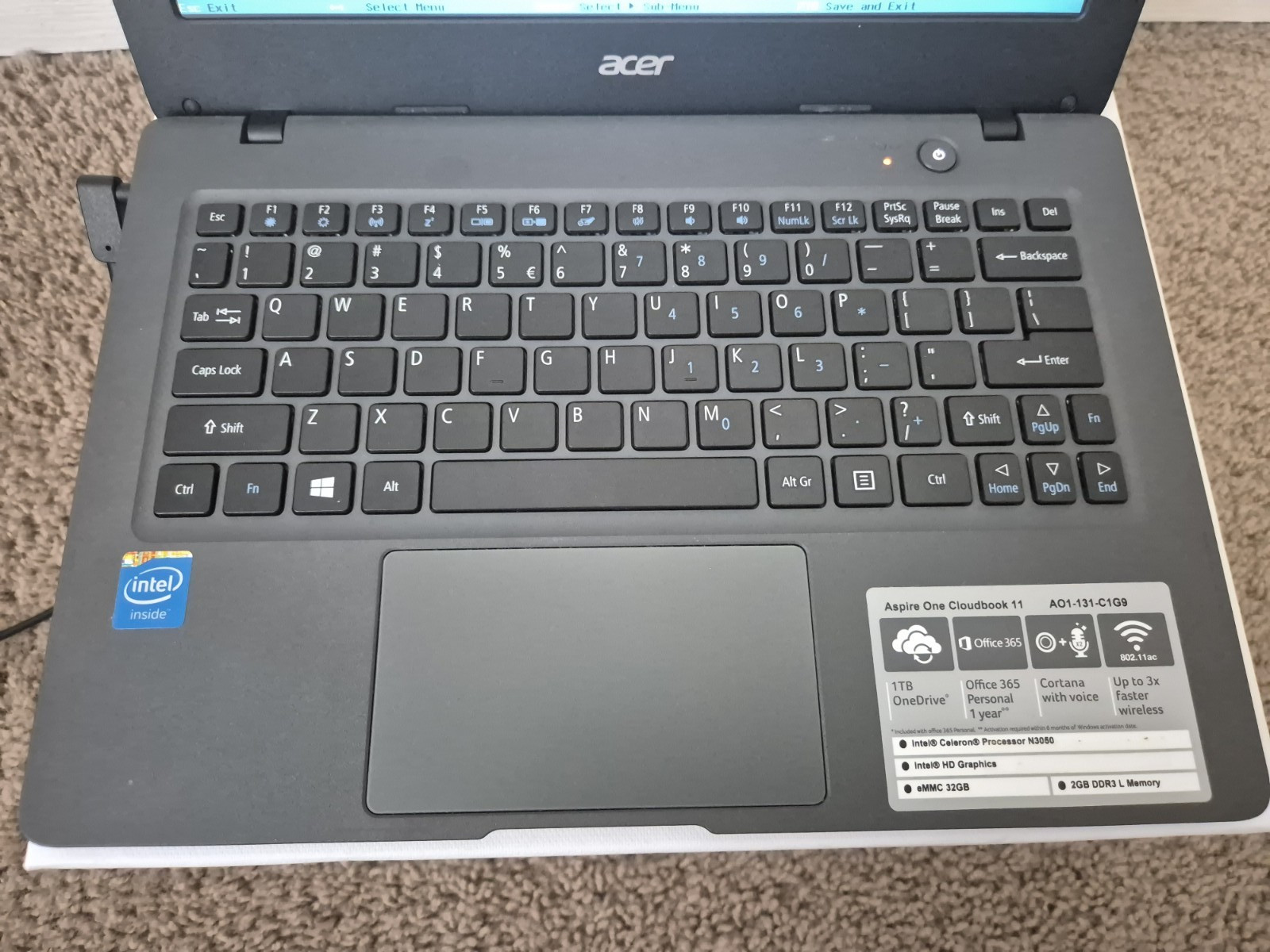 Laptop Acer Aspire One Cloudbook 11 Intel N3050 2GB 32GB AC adapter included
