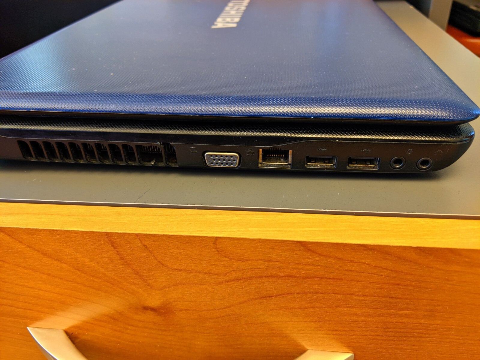 Toshiba Satellite C660-A237 15.6″ HD LCD Core i5 4GB 128GB SSD WiFi BT