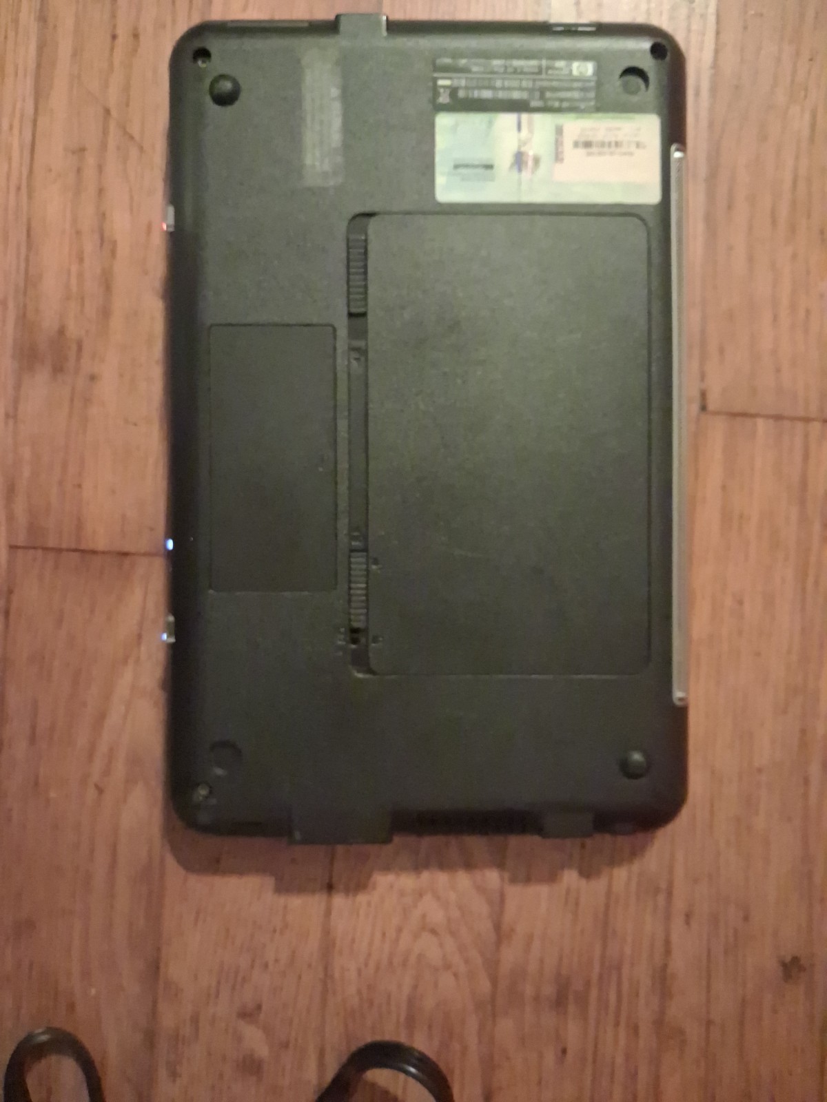 10.1” HP MINI 1000 NOTEBOOK INTEL ATOM HD WIN 7 PRO W/CHARGER Software And Case