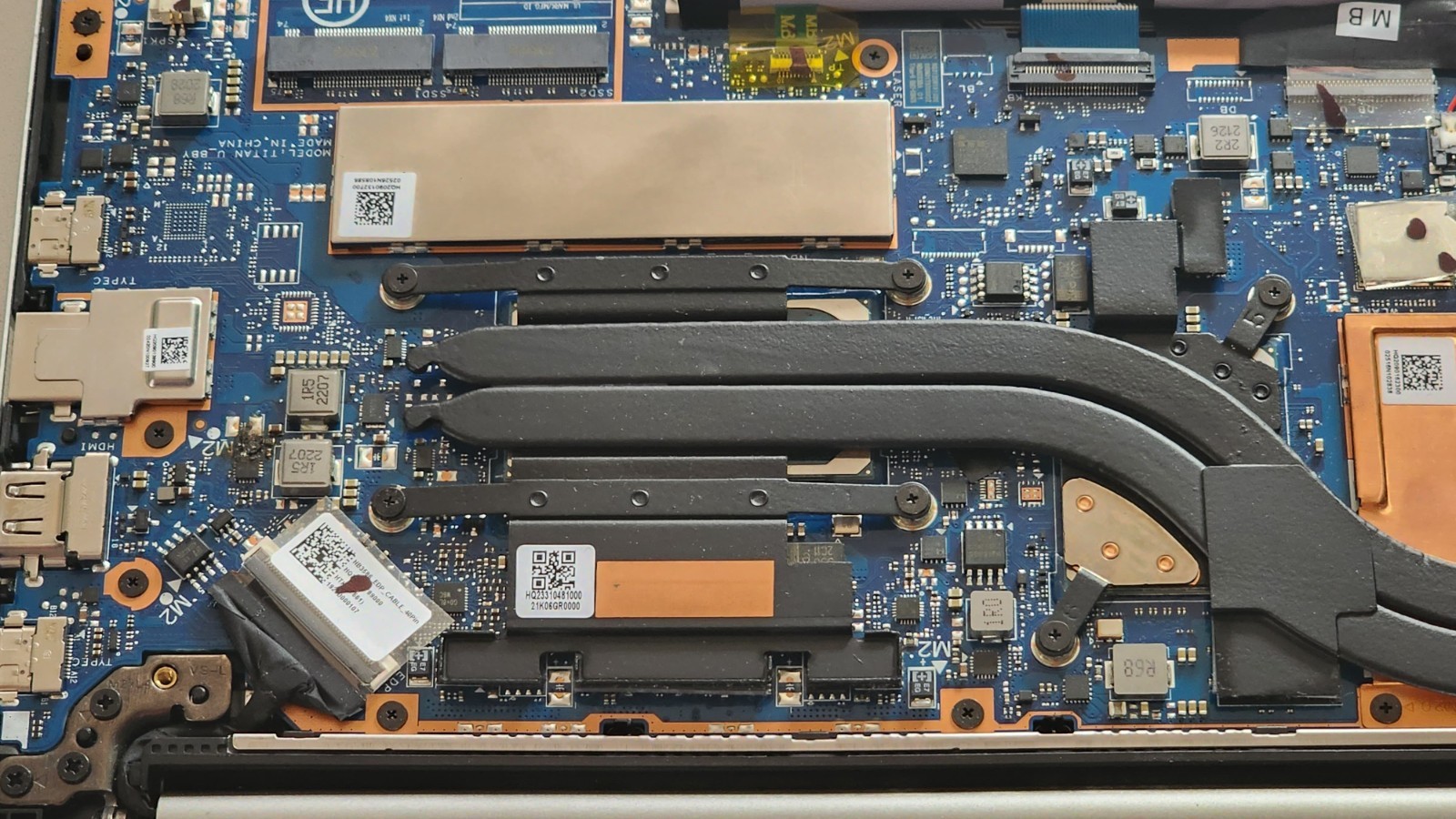 SAMSUNG NP750TDA 15.6″ i7-1165G7 16GB RAM- NO SSD -For Parts- NO POWER ON