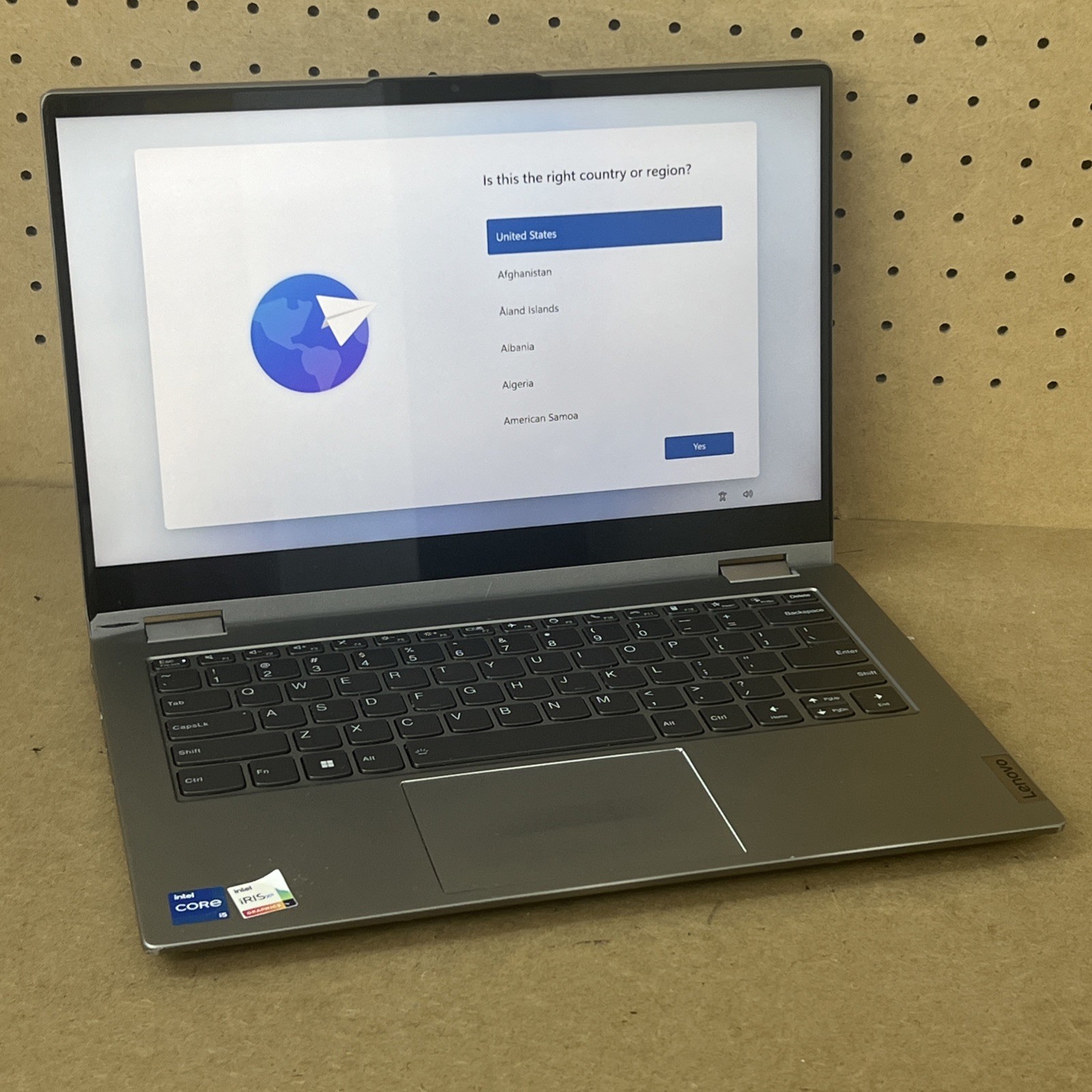Lenovo ThinkBook 14s Yoga G2 IAP 2-in-1 i5-1235U 16gb Ram 256gb – Fair *Read*
