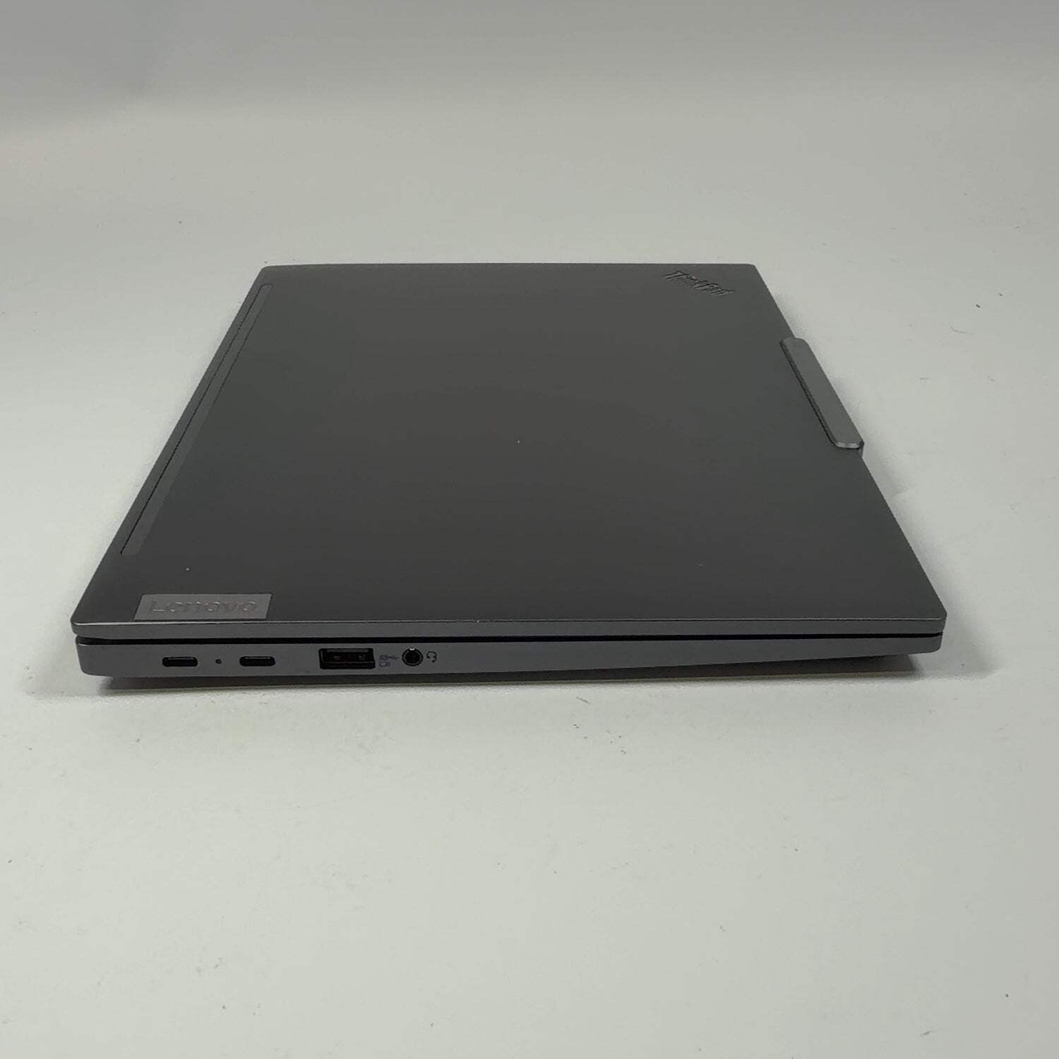 Lenovo ThinkPad X13 Gen 4 13.3″ Ryzen 7 Pro 7840U 3.3GHz 16GB RAM 512GB SSD