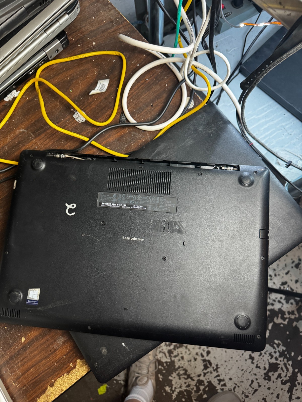 Dell Latitude 3590 Laptop For Parts/Repair #6258