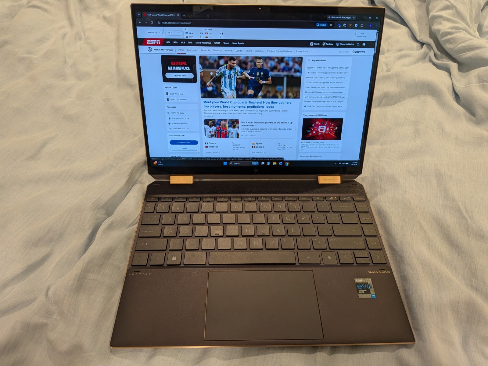 HP Spectre x360 2-in-1 13.5″ OLED Touchscreen Laptop (16GB Memory, 1 TB SSD)