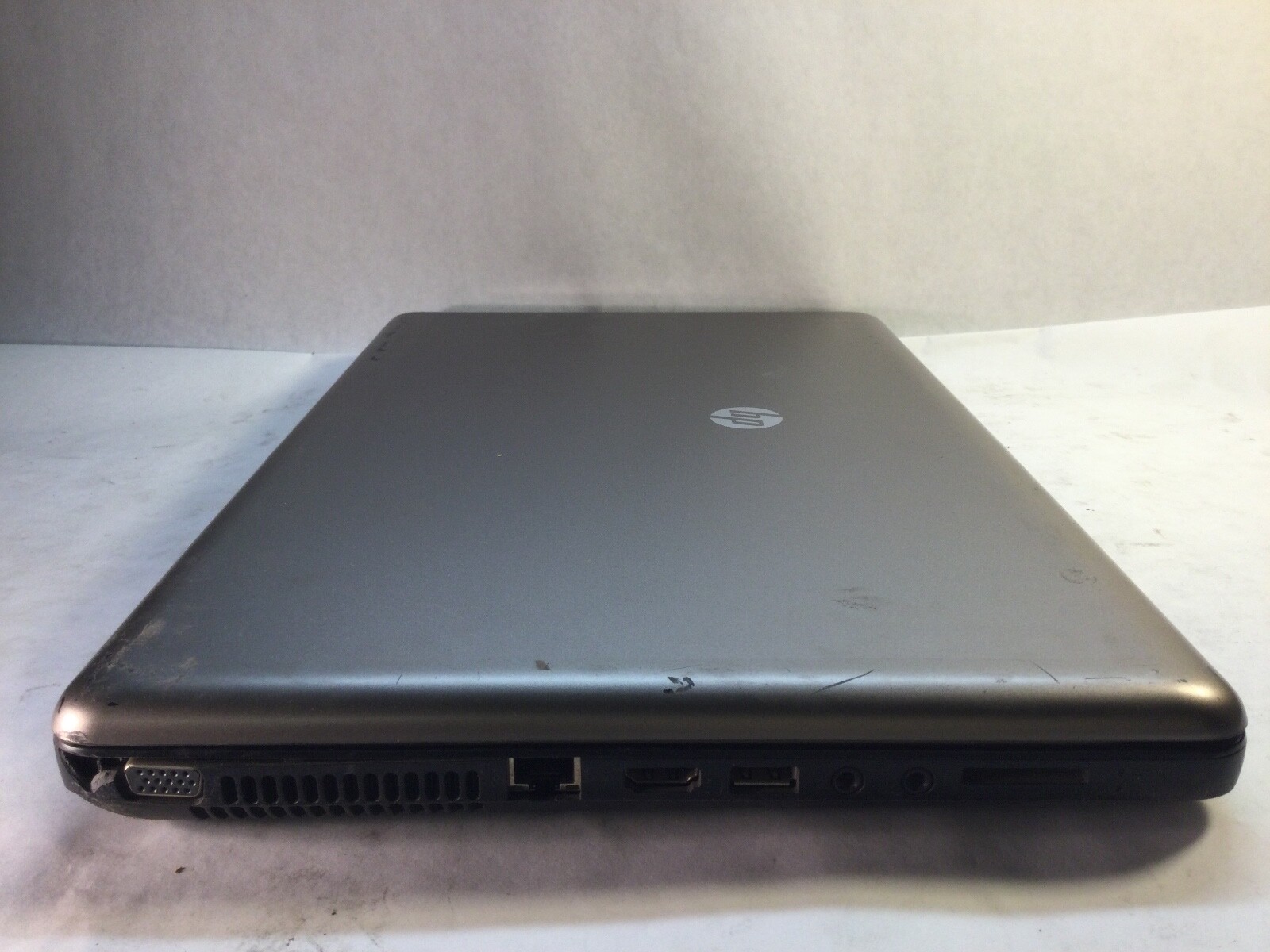 HP 635 15″ Laptop AMD E-300 Radeon HD -BOOTS/BROKEN BATTERY LATCH- MZ