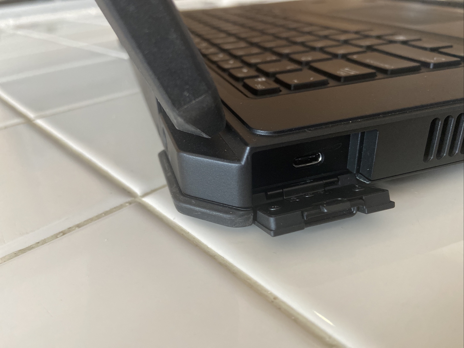 Dell Rugged 5420 Latitude i5 1TB SSD 16GB Touch Screen Toughbook RGB Keys 11 USA