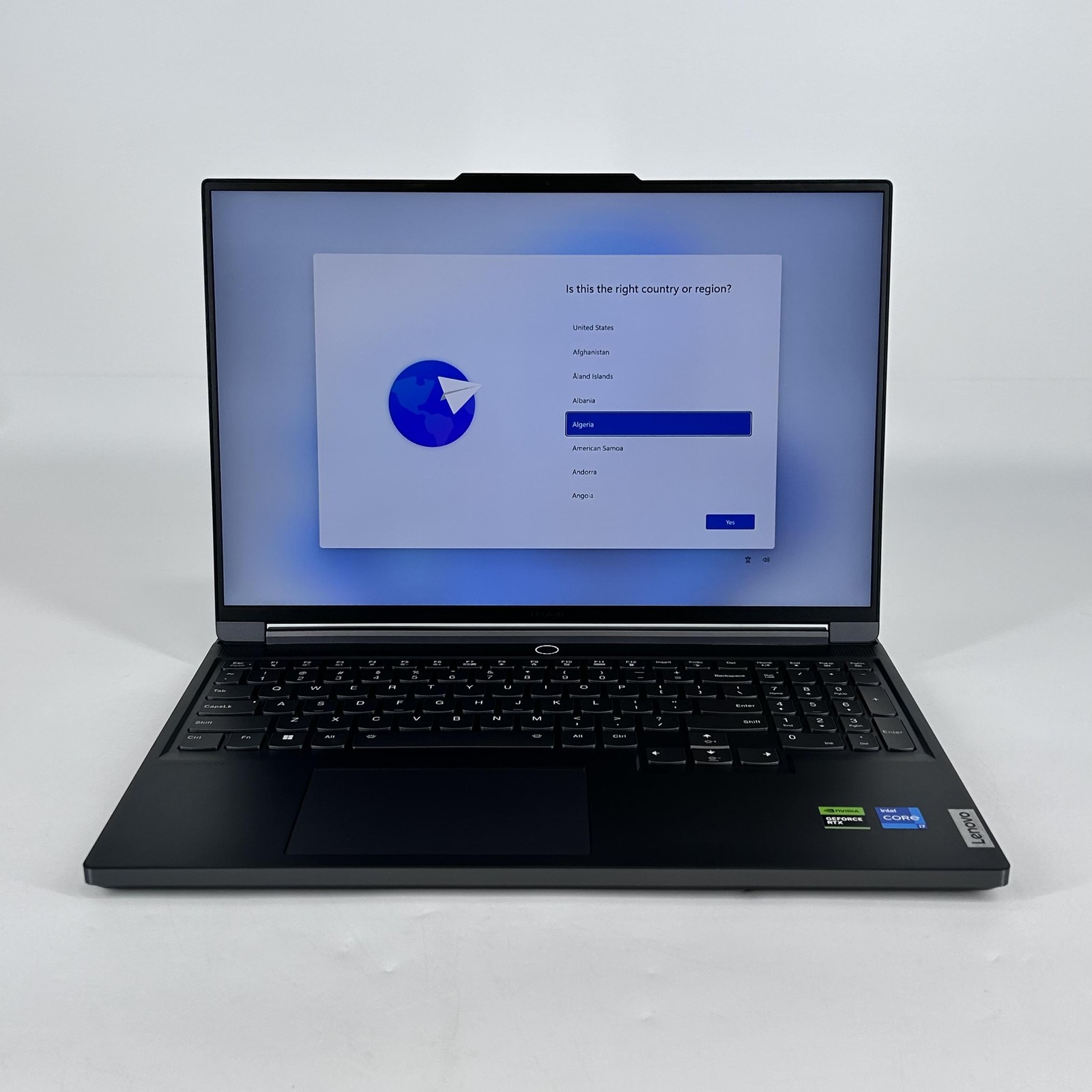 Lenovo Legion Slim 7i 16 240Hz QHD+ 2.4 GHz i7-13700H 16GB 1TB SSD RTX 4060
