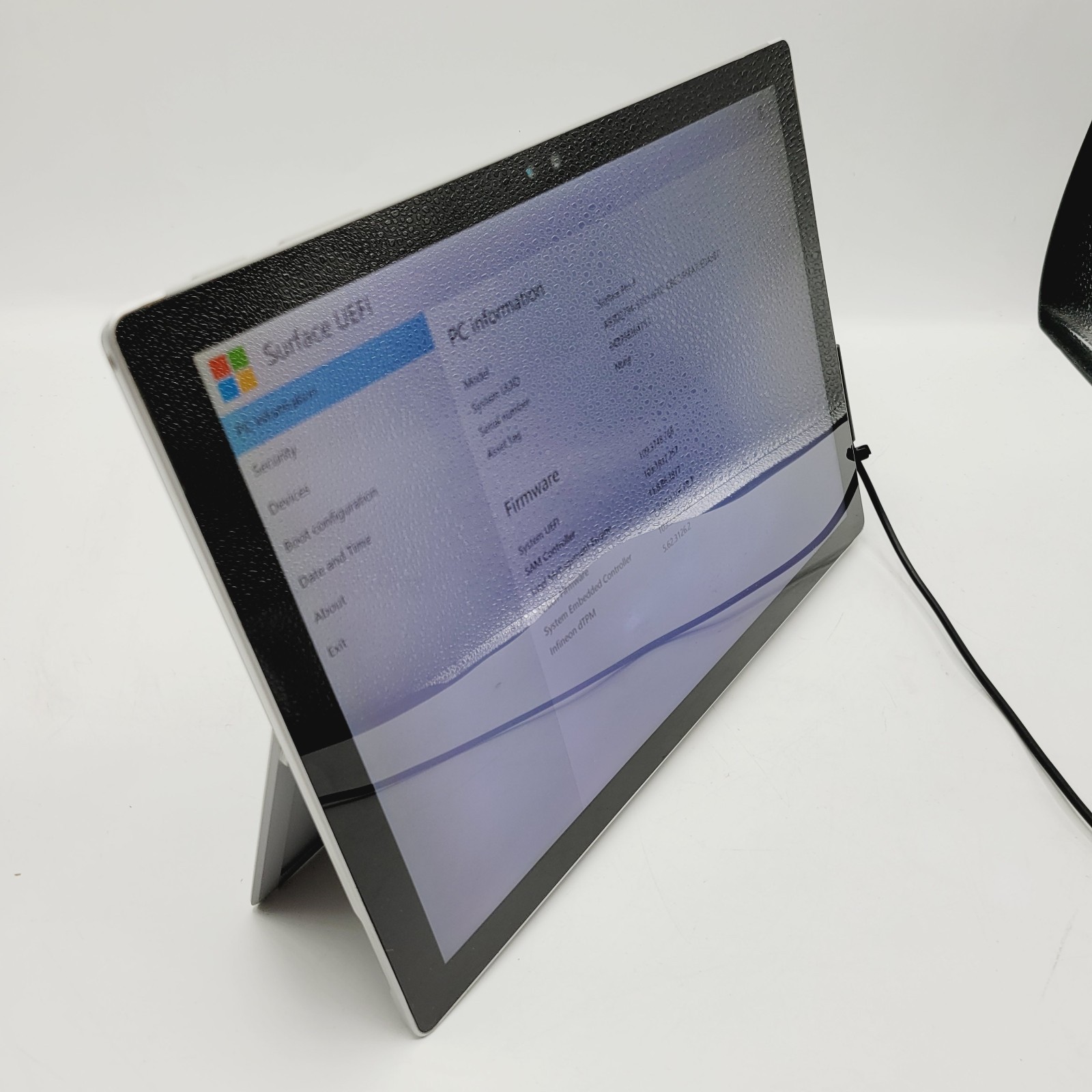 Microsoft Surface 1724 Core i5 6300U 2.9GHz 8GB RAM 128GB SSD 14″ **Boot to Bios
