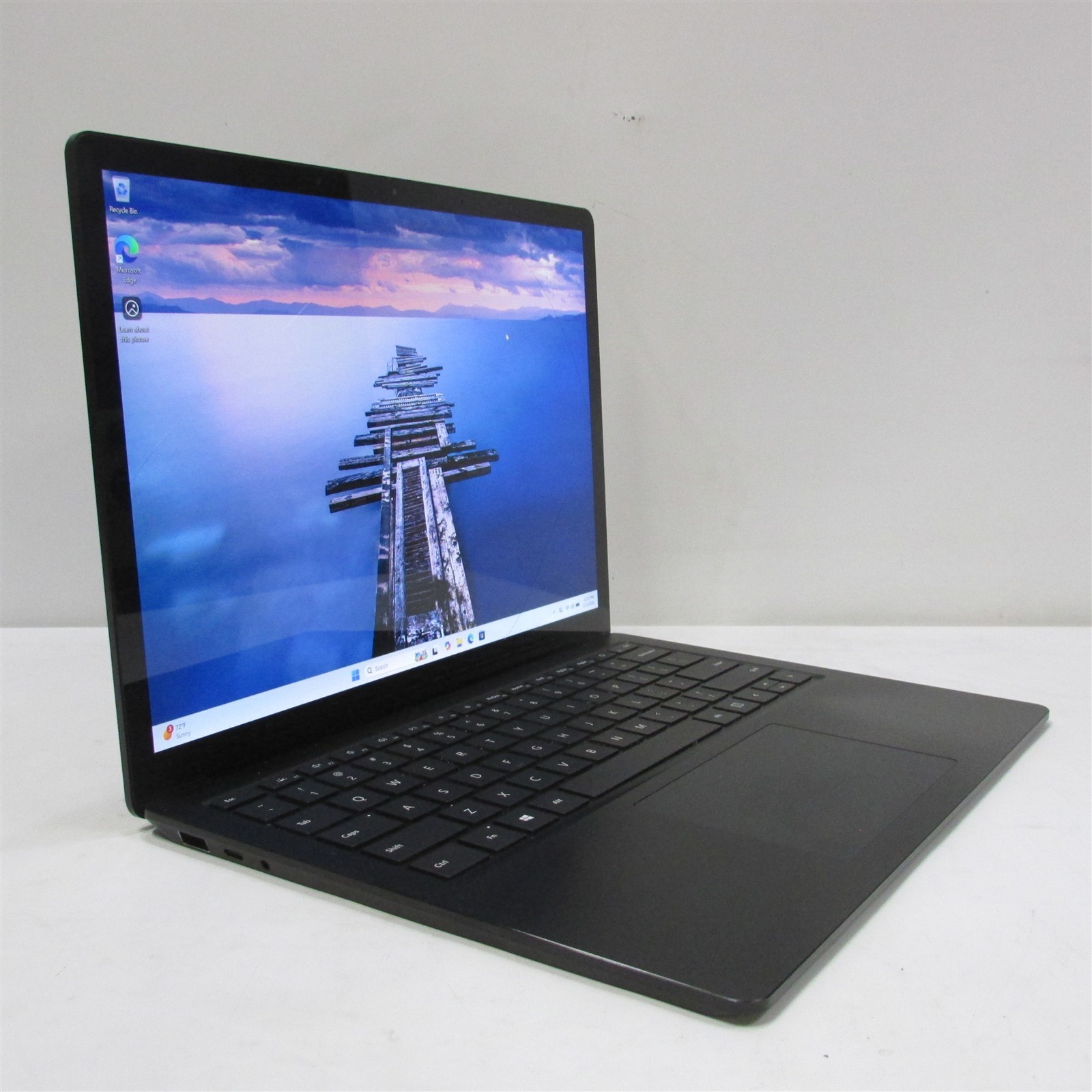 Microsoft Surface Laptop 3 1867 i7-1065G7 1.3GHz 16GB 256GB 13.5″ W11H SCRN DMG