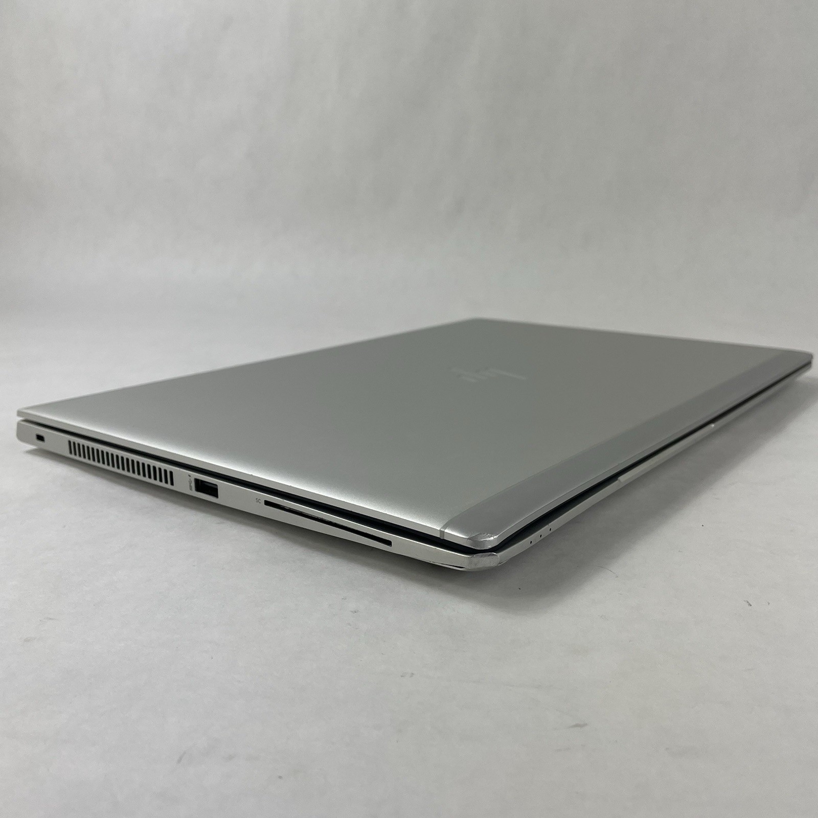 HP EliteBook 850 G6 15.6″ i7-8665U 1.90 GHz 8 GB RAM No SSD/OS/AC – Bad Corners