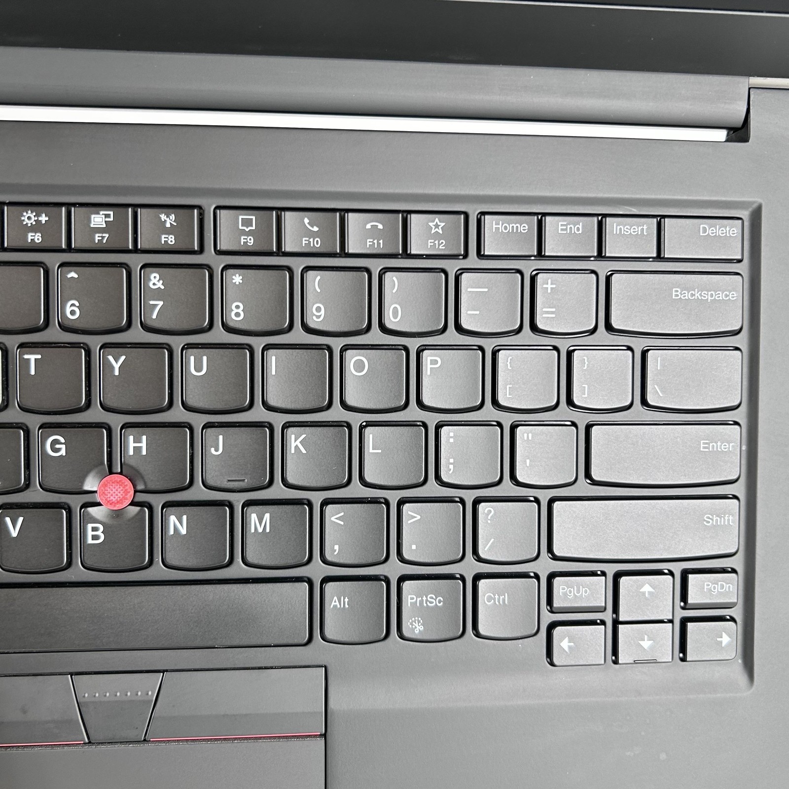 Lenovo ThinkPad P1 Gen 3 15 FHD i7-10750H 2.60GHz 32GB 512GB Quadro T2000 Max-Q