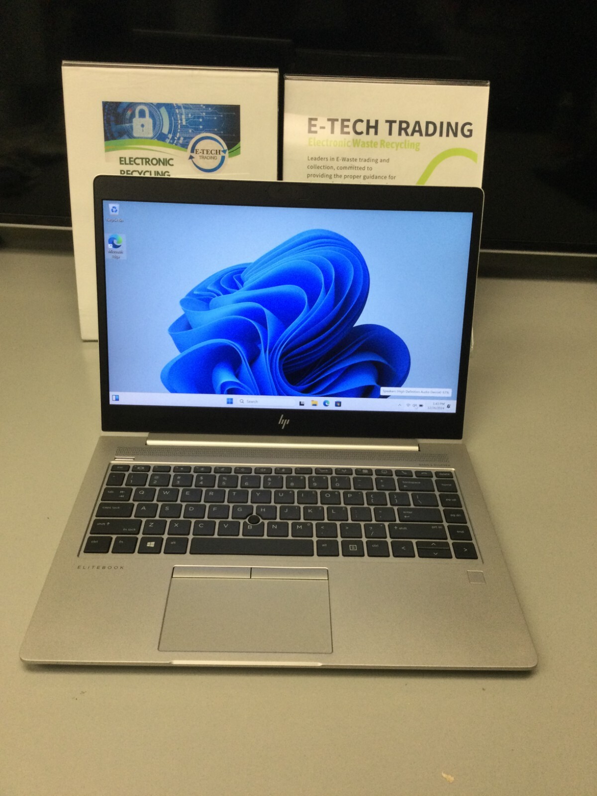 HP EliteBook 840 G5 14″ AMD RYZER 3 PRO 3TH GEN 2.10GHz 16GB RAM 128GB SSD