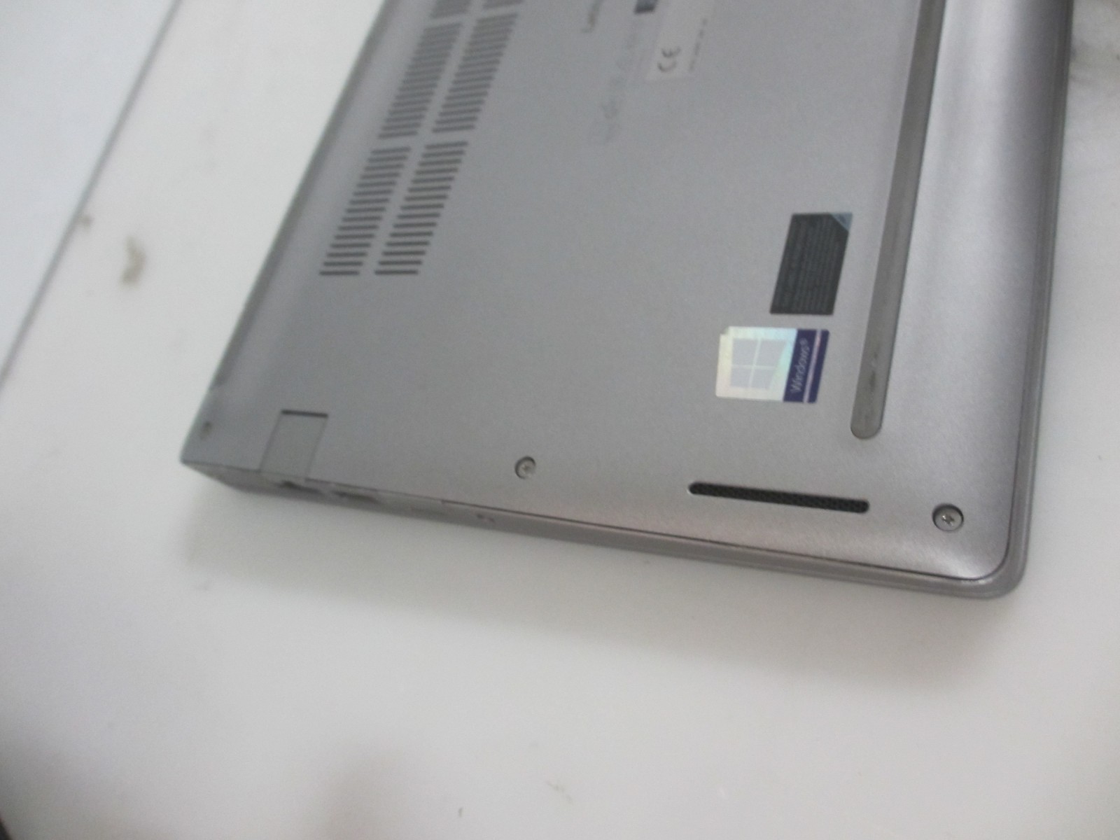 Dell Latitude 5310 i7-10610U 1.80GHz 16GB 240GB M2SSD NOOS LAPTOP + AC READ