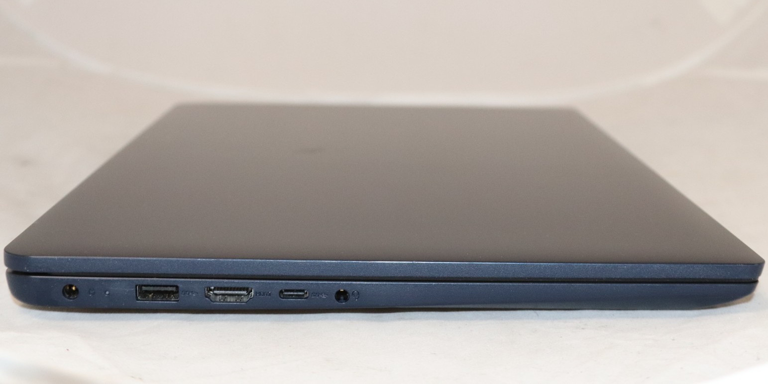 Lenovo IdeaPad 1 15AMN7 Laptop 15.6″ – (4gb ram, 128 ssd)