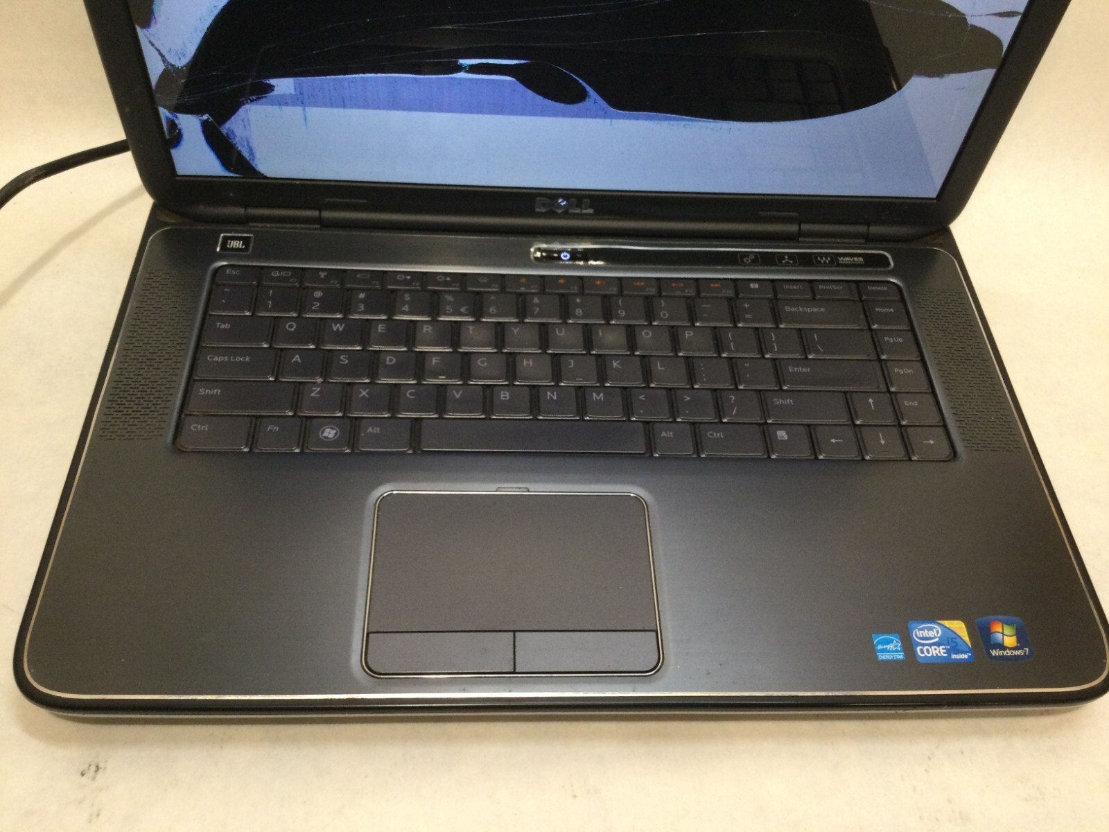 Dell XPS L501x 15.6” / Intel Core i5 UNKNOWN SPECS / (CRACKED/MISSING PARTS!)MR