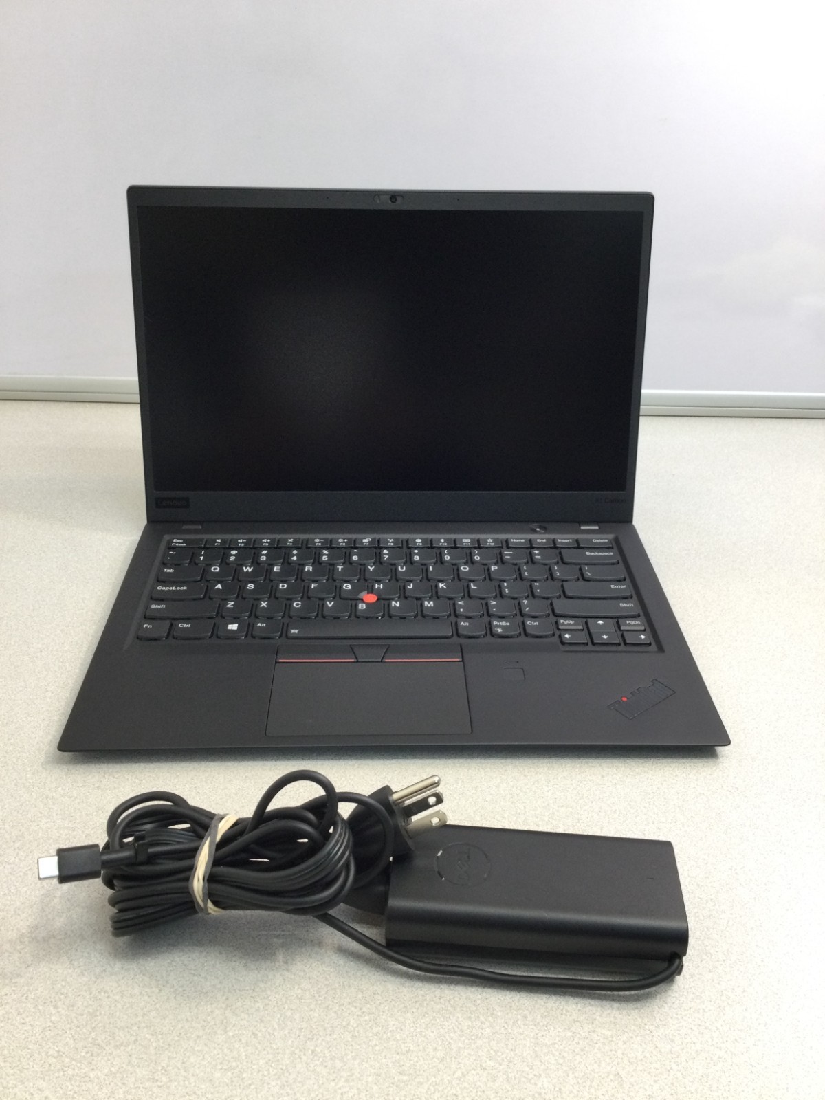 Lenovo ThinkPad X1 Carbon Gen 6 14” core i7 8th gen 1.80GHz 8GB 128 GB SSD