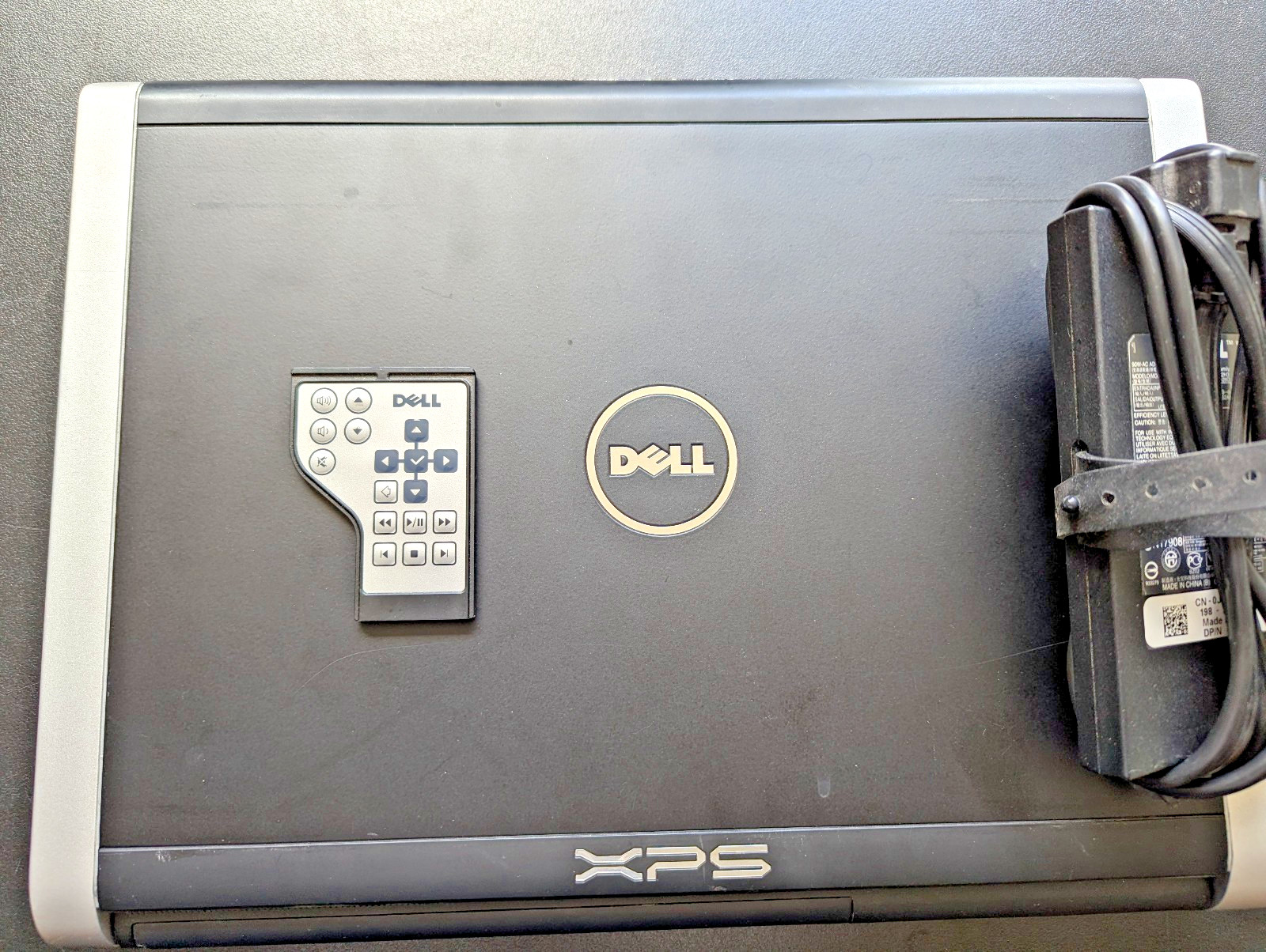 DELL XPS M1530 Laptop Intel(R) Core 2 Duo CPU, 4GB, SSD, Working