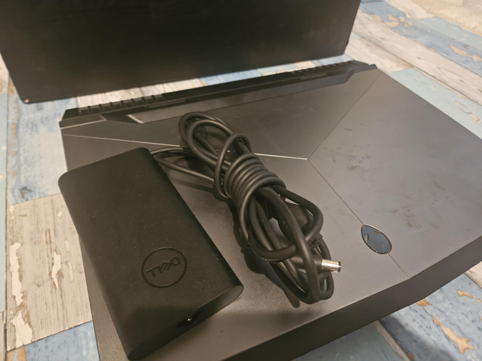 Alienware 17 R4 17.3″ Intel I7-7820HK, 32GB RAM, 1TB +256GB, New Battery