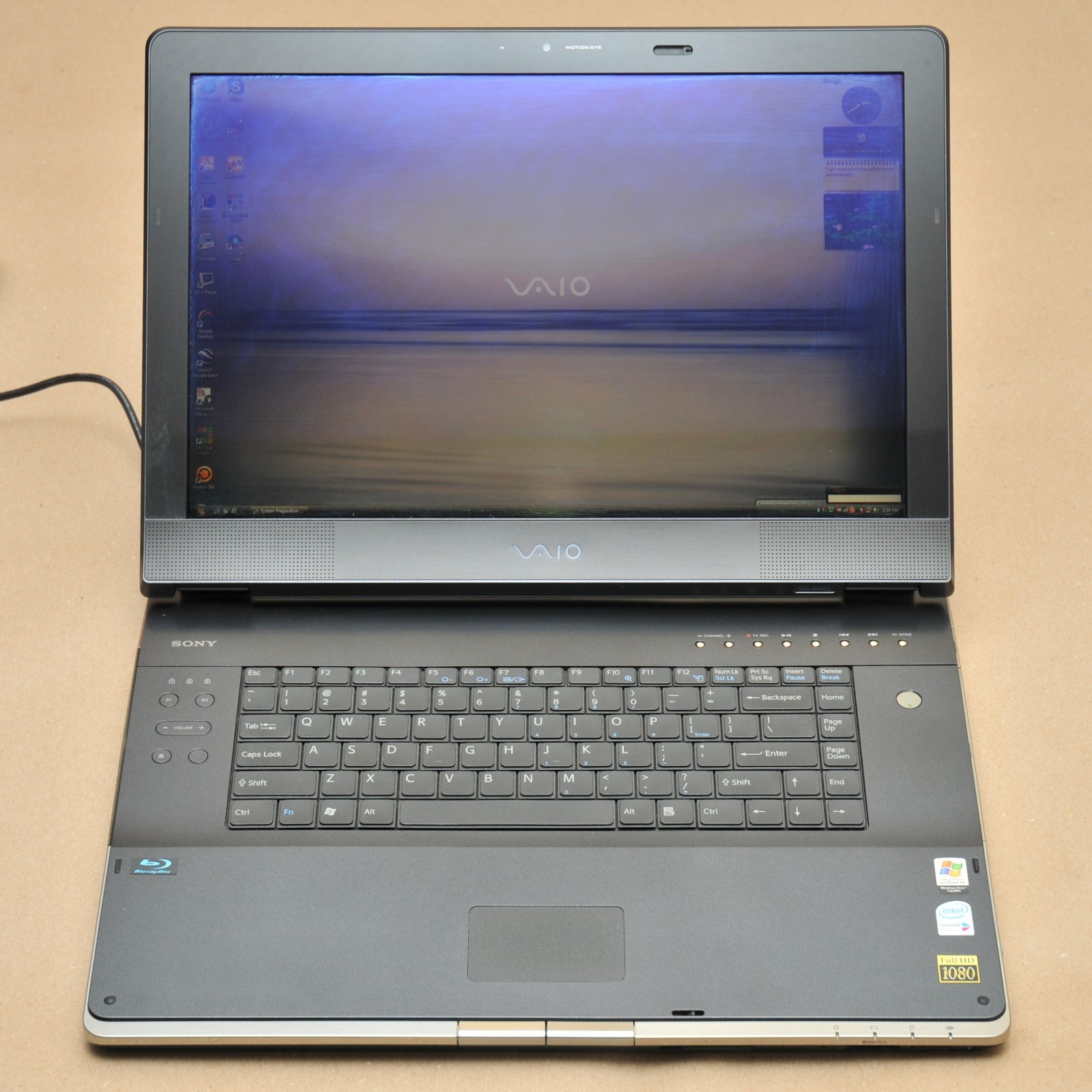 Sony VAIO VGN-AR190G CDuo T2500 GeForce Go 7600 128GB SSD 3GB RAM Windows Vista
