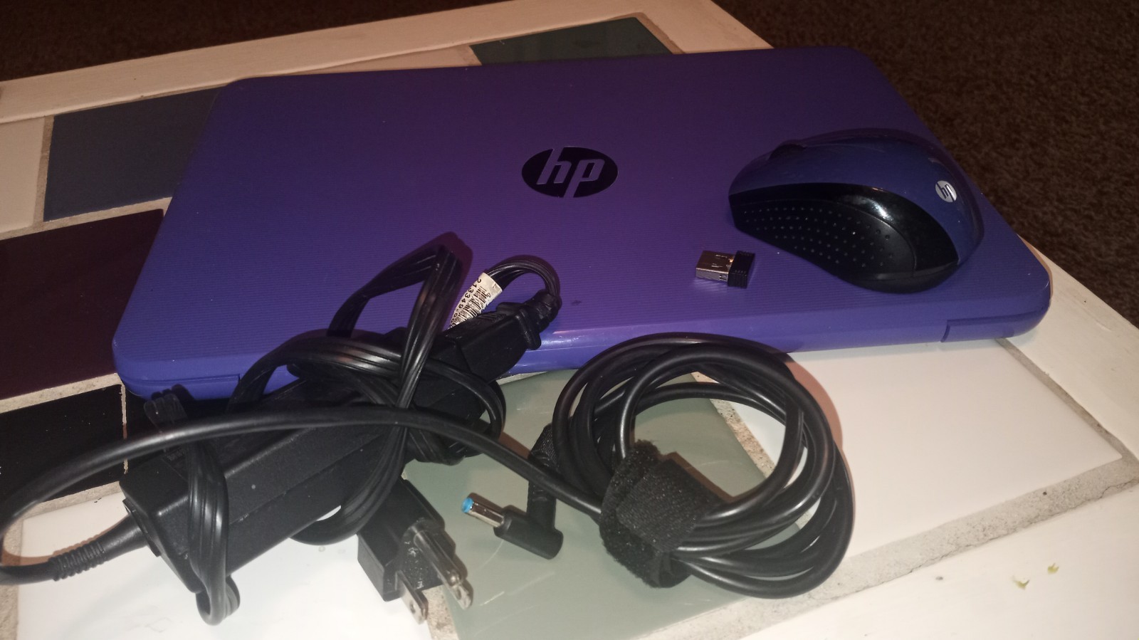 HP Stream 32GB 4GB RAM Intel Celeron N3060 Laptop + Charger + HP Wireless Mouse