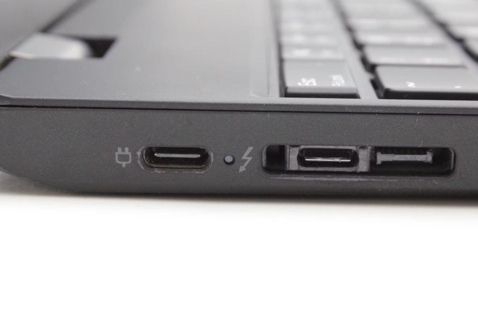Lenovo ThinkPad T15 Gen 2i Used 15.5″ i5-1135G7, 256GB NVMe, 8GB RAM