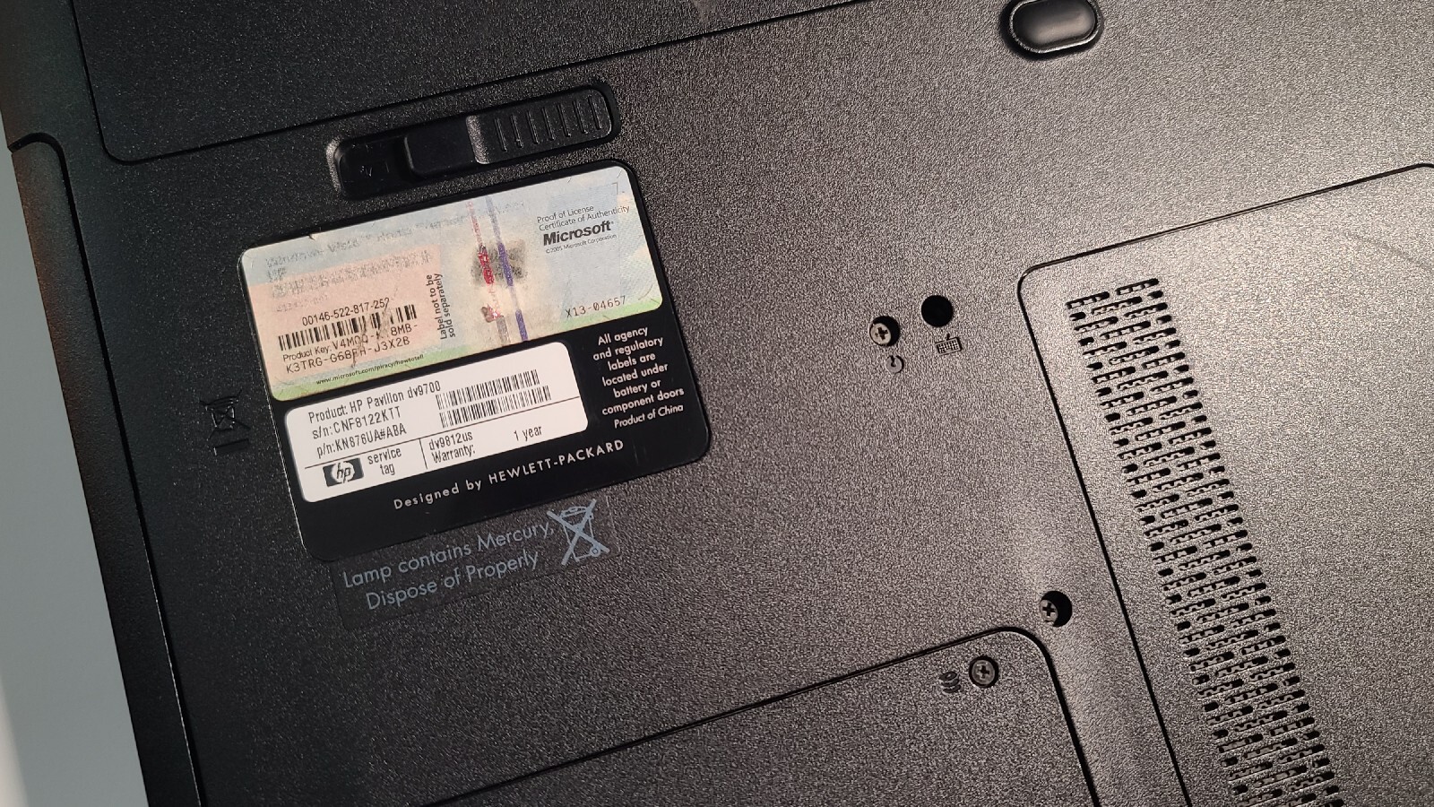 FOR PARTS / REPAIR 17″ HP Pavilion DV9700