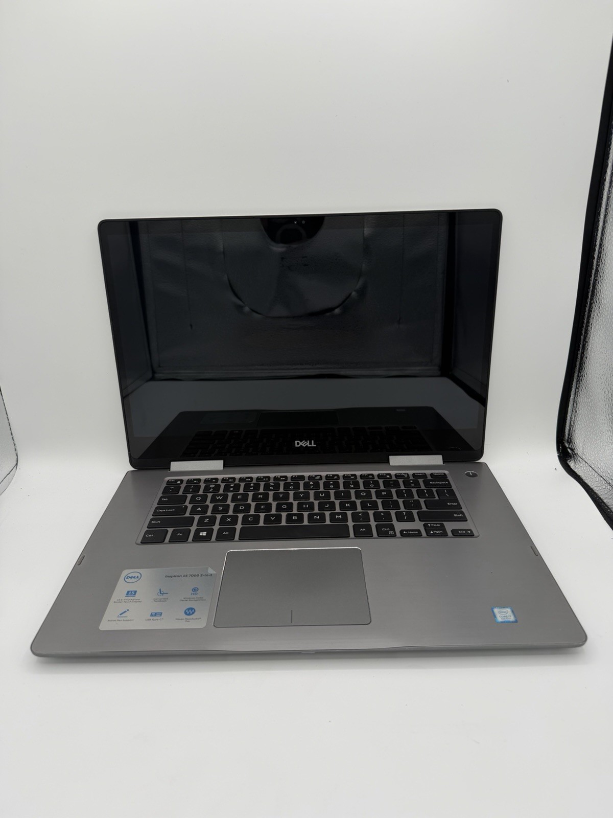Dell 7573 (i7 @ 1.8ghz)(16gb Ram)(256 NVMe)(2in1) Inspiron 7573