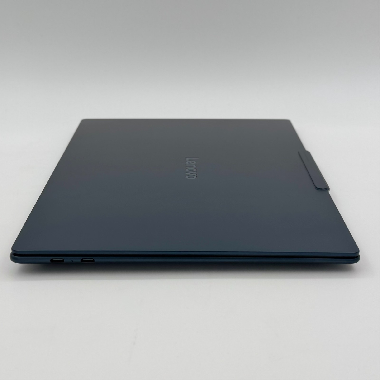 Lenovo Yoga Slim 7x 14.5″ 3K OLED Touch Snapdragon X Elite 32GB 1TB Blue