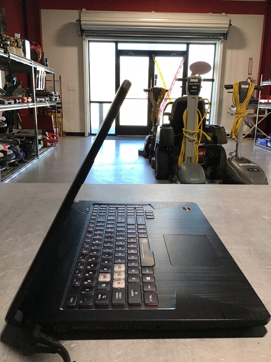 ASUS FX705DT (read description) (battery or power supply not working (ALS022776)