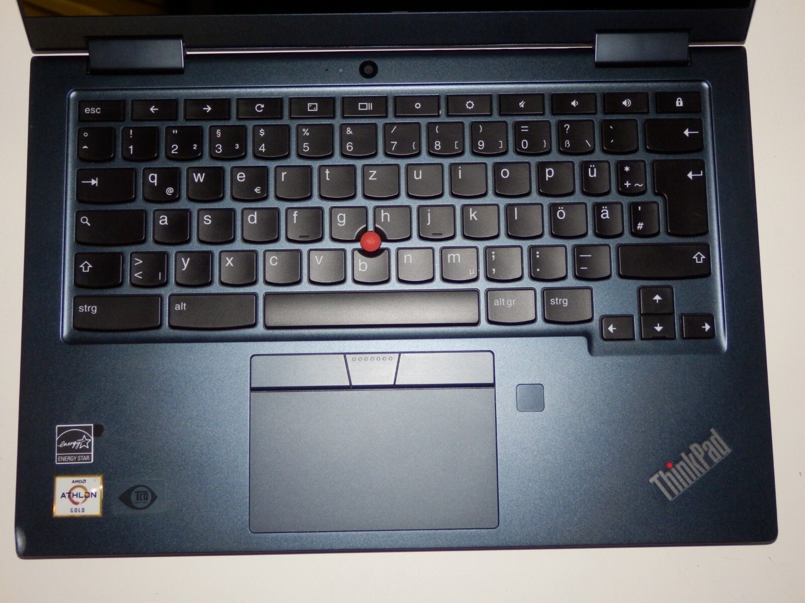 Lenovo ThinkPad C13 Yoga Gen 1 Chromebook, 13.3″ FHD, Athlon Gold 4GB/64GB eMMC