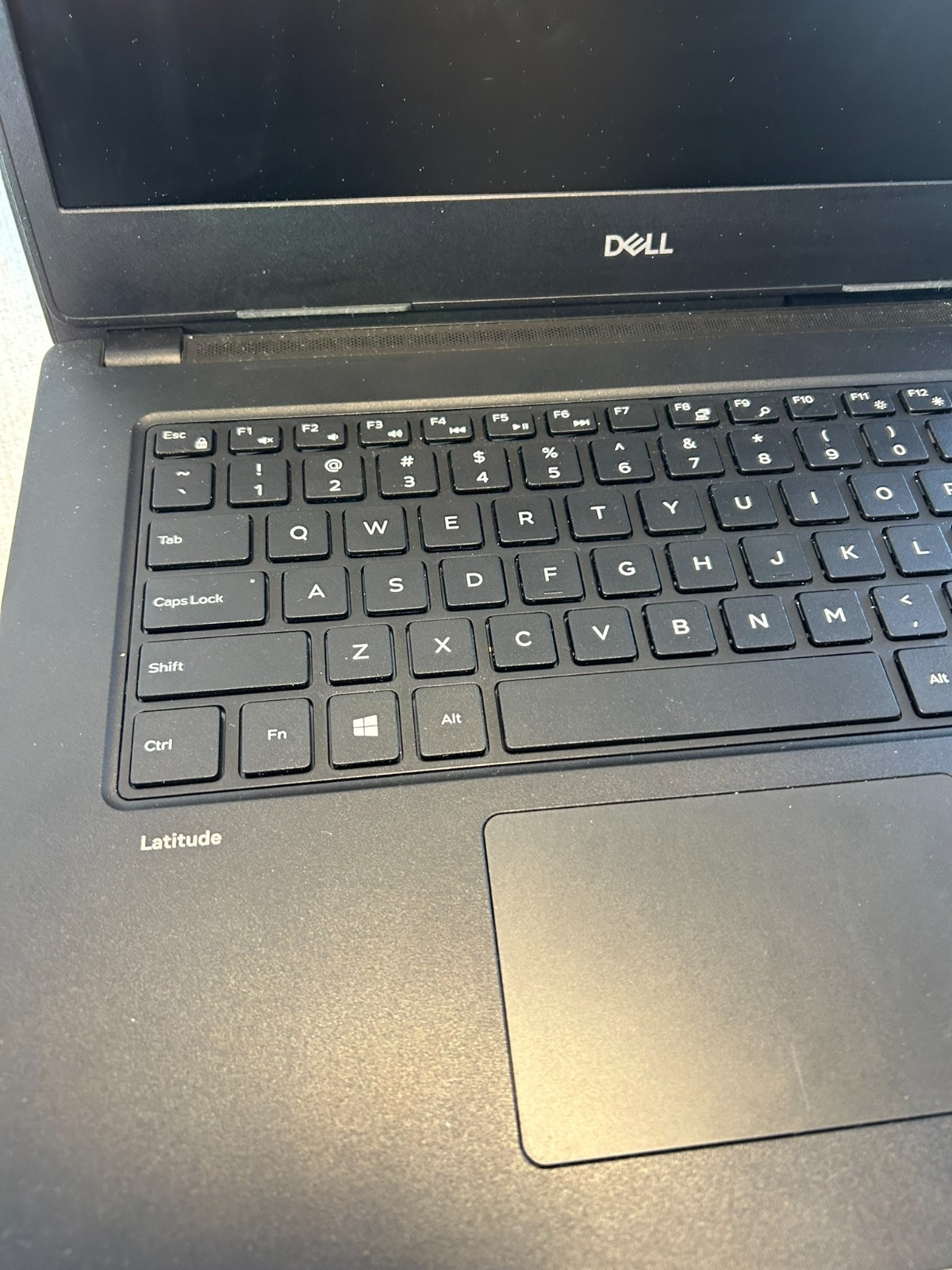 Dell Latitude 3480 14″ Intel i3-7100 NO RAM NO SSD/OS For Parts DAMAGED BOARD DW