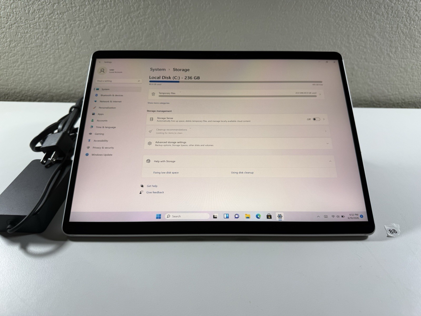 Microsoft Surface Pro 8 (1982) i5-1145G7 – 16GB RAM – 256GB 120Hz – Win 11 Pro