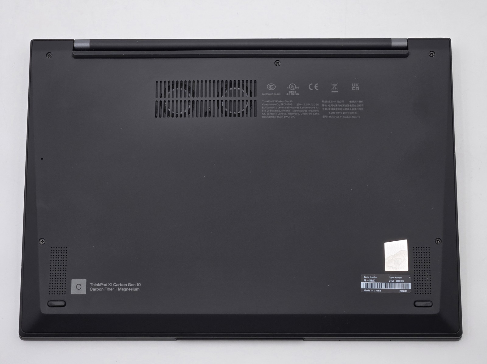 Lenovo ThinkPad X1 Carbon Gen 10 14 WUXGA Touch i5-1240P 16GB 512GB SSD W11P