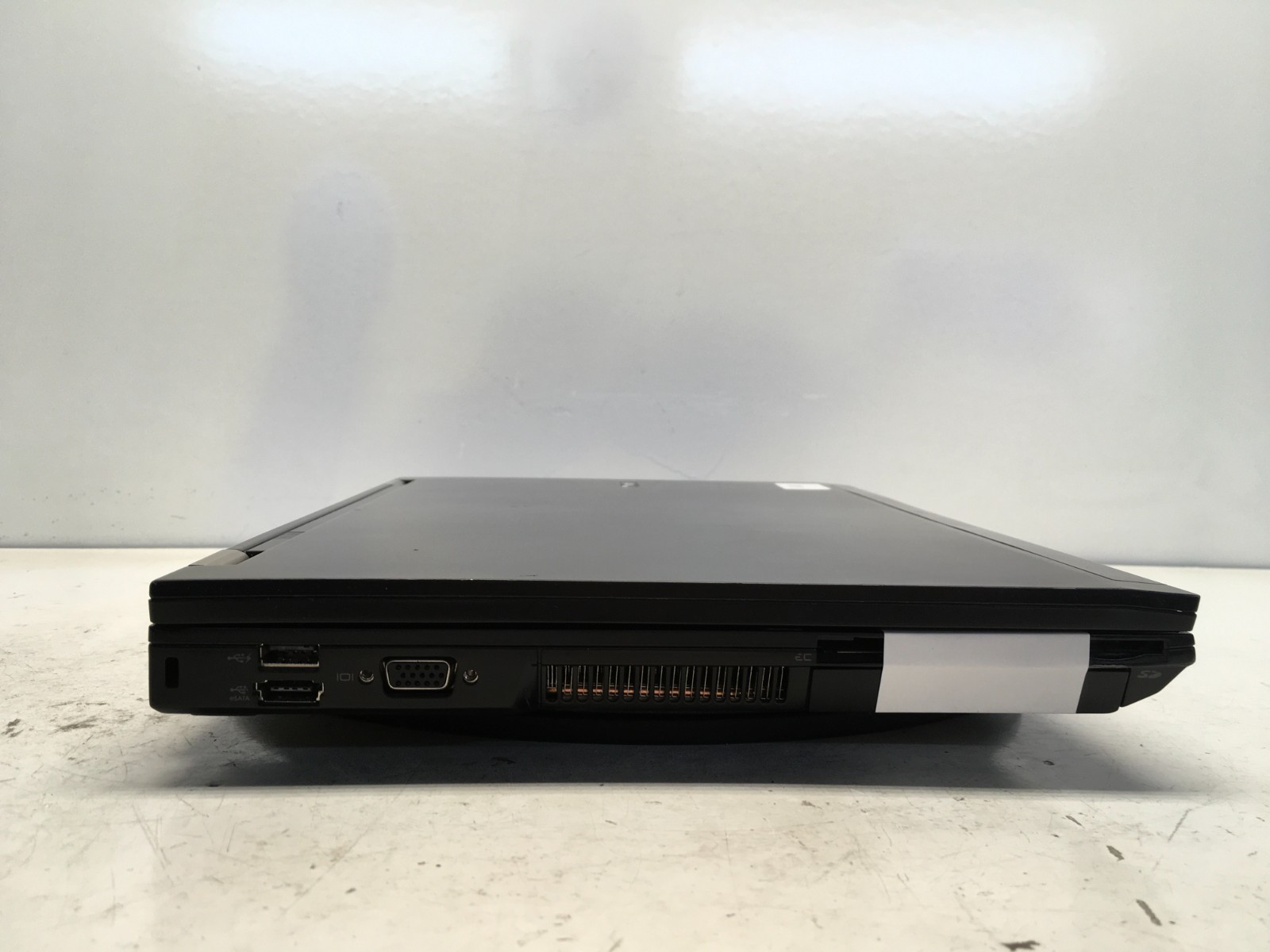 Dell Latitude E6500 Intel Core 2 Duo P8600 2.4GHz 2 GB NO HDD/Battery