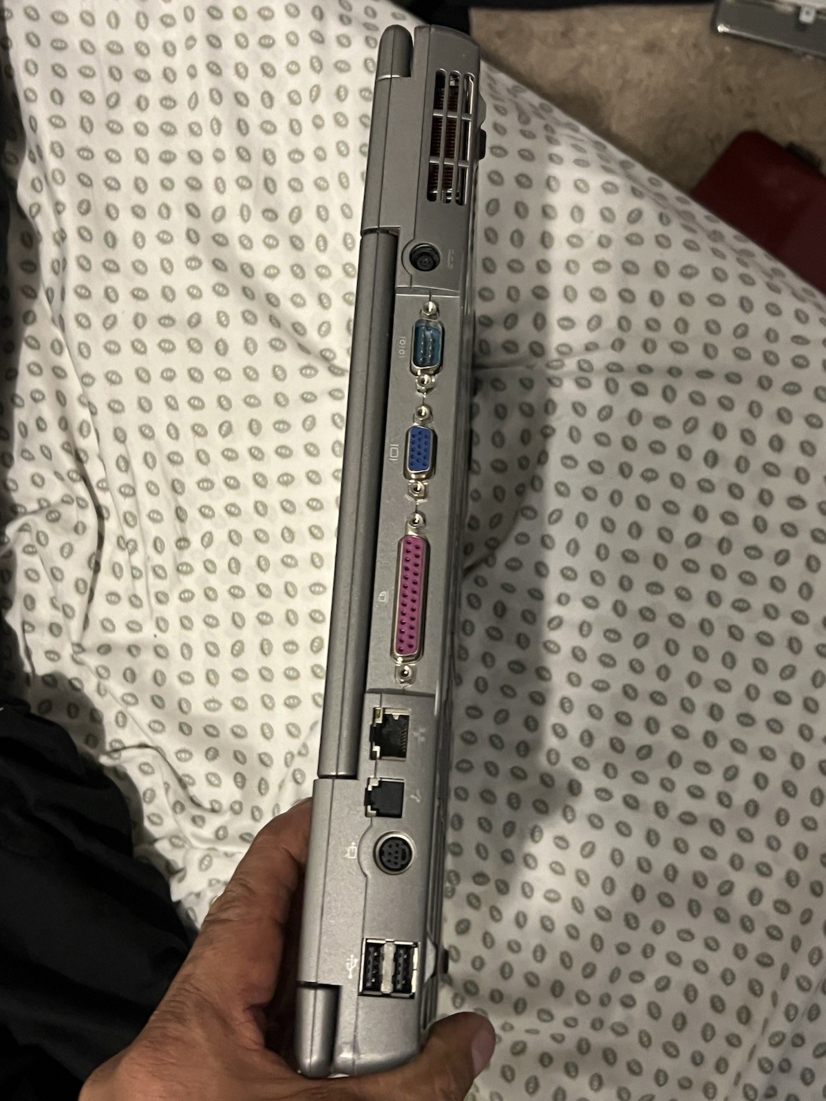 Dell Latitude D505 Laptop Intel Pentium M 1.6GHz 1280MB RAM No HDD/OS