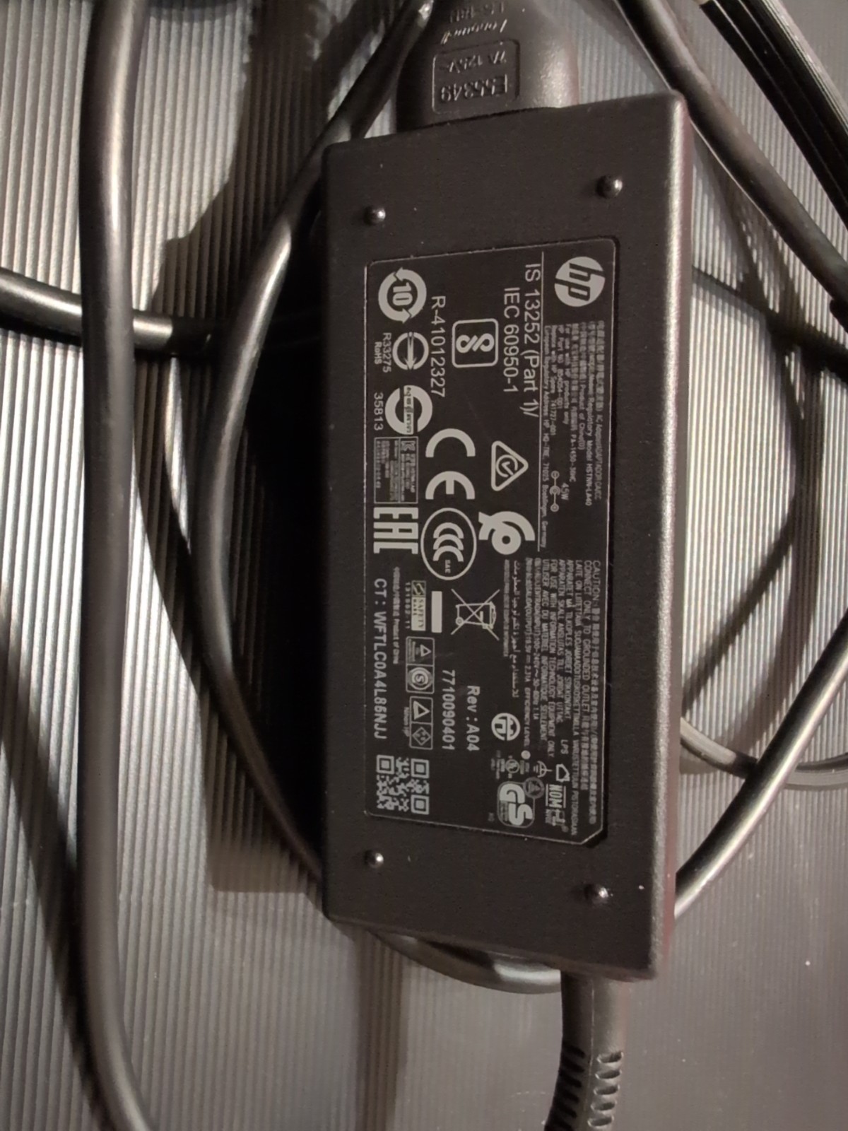 HP 15-BA015WM 15.6″ Laptop AMD E2-7110 R2, 1.80GHz Needs Battery