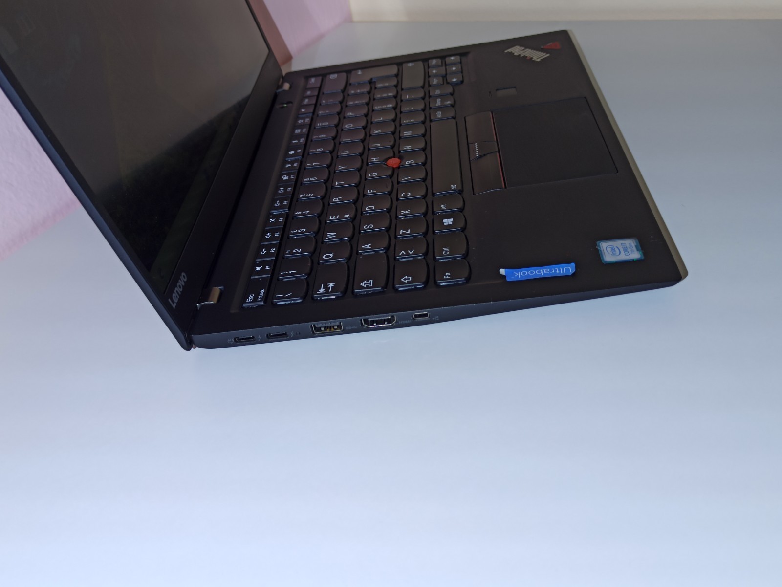 Lenovo Thinkpad X1 Carbon | Intel i7-7500 | 8GB RAM | 256GB M.2 SSD