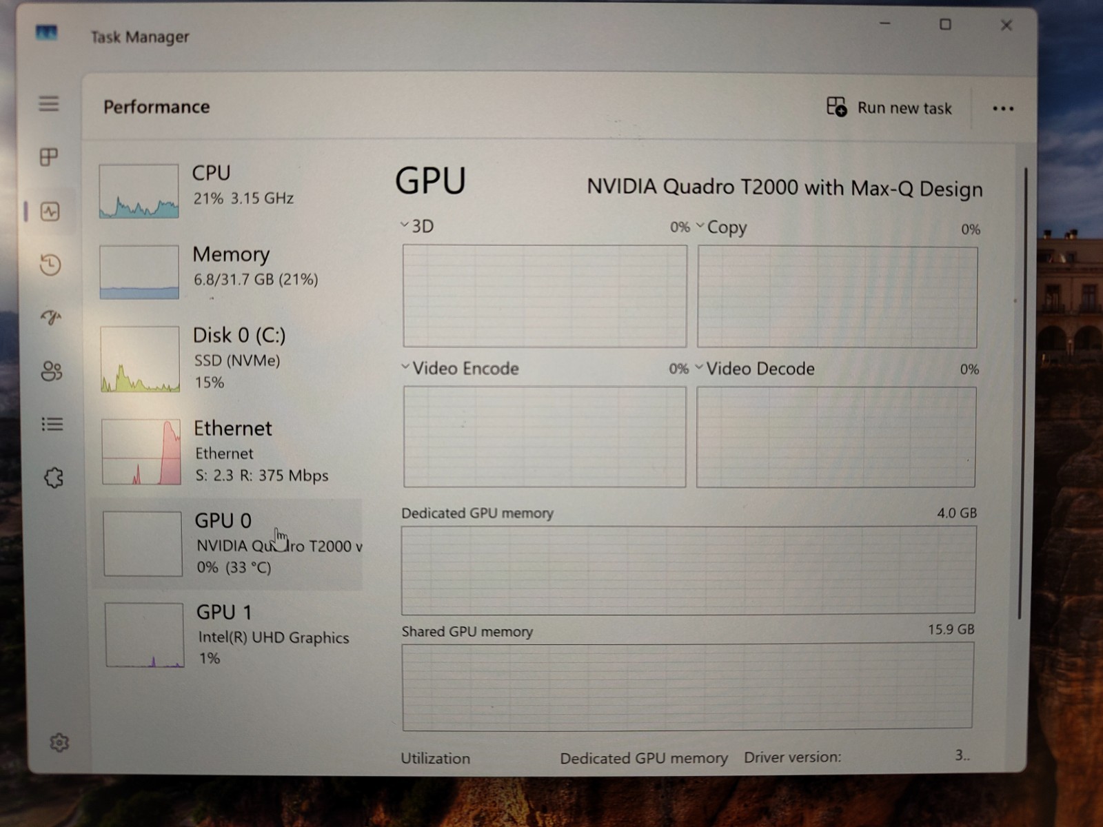 Lenovo ThinkPad P1 Gen 3 i9-10885H 32GB 15.6″ 1TB 1920×1080 NVIDIA T2000