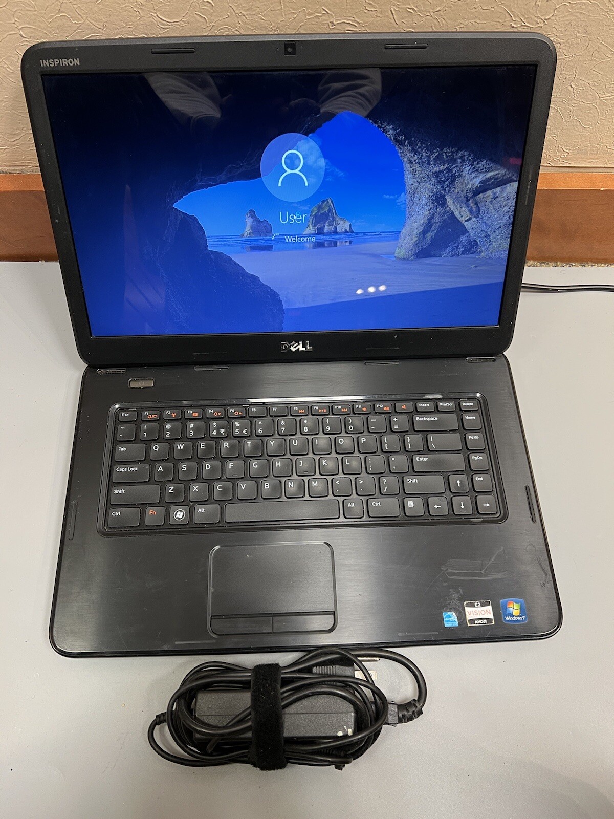 Dell Inspiron M5040 AMD E-450 RADEON GRAPHICS 2GB RAM 500GB WEBCAM BLUETOOTH