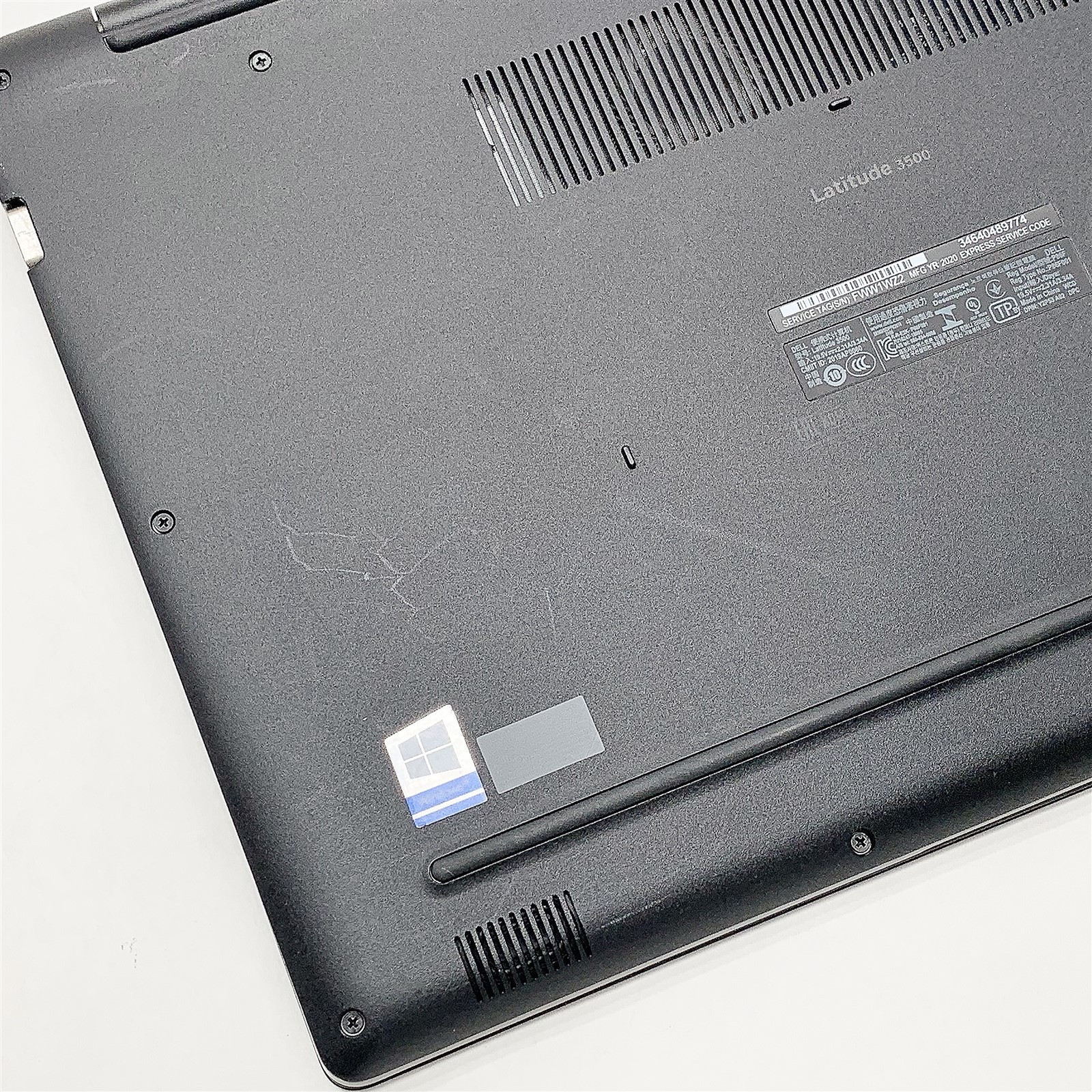 Dell Latitude 3500 Laptop i3 8145U 2.10GHZ 15.6″ HD 8GB 256GB NVMe Windows 11