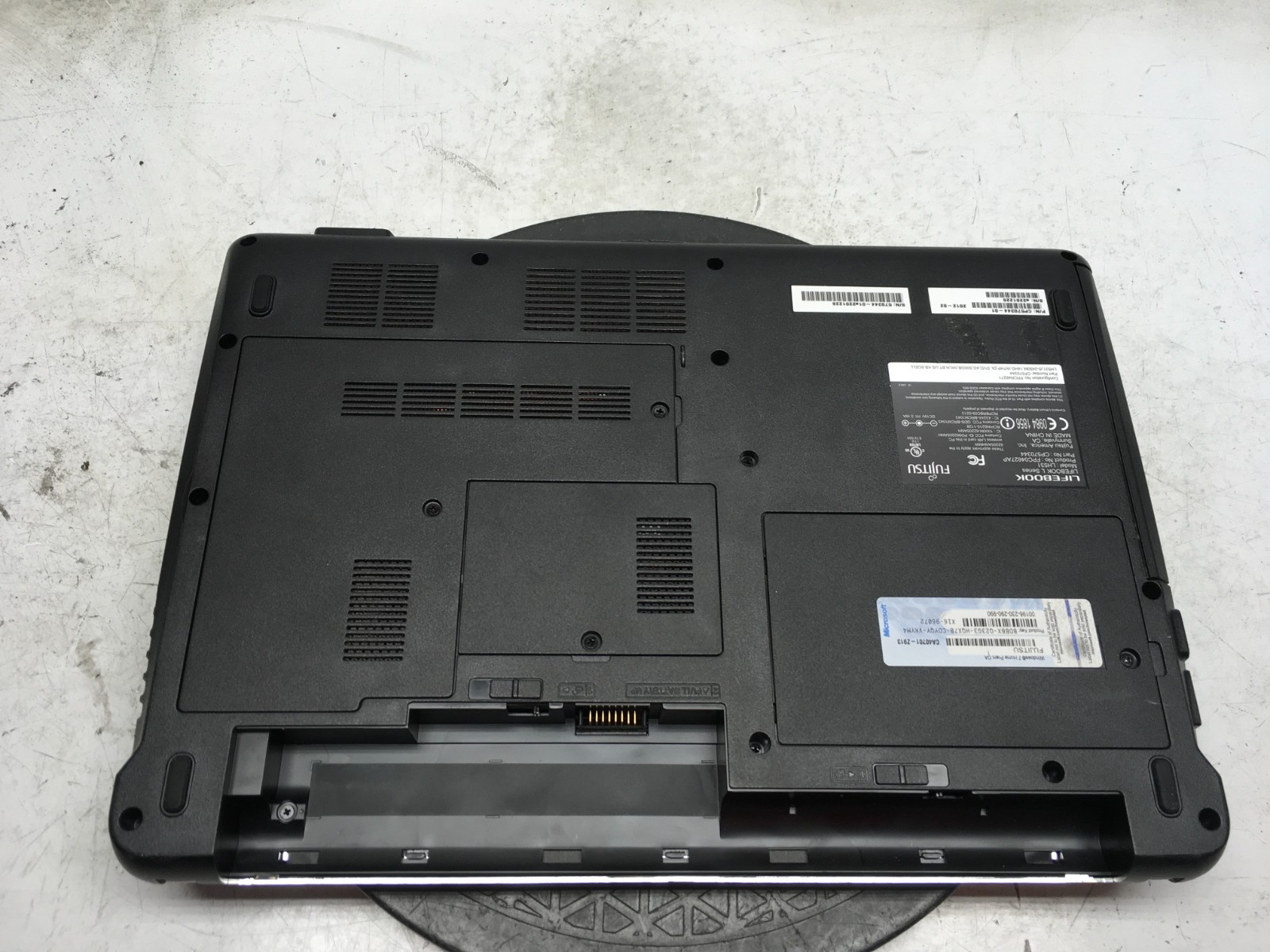 Fujistu LifeBook LH531 Intel i5-2450M 2.5GHz 4 GB NO HDD